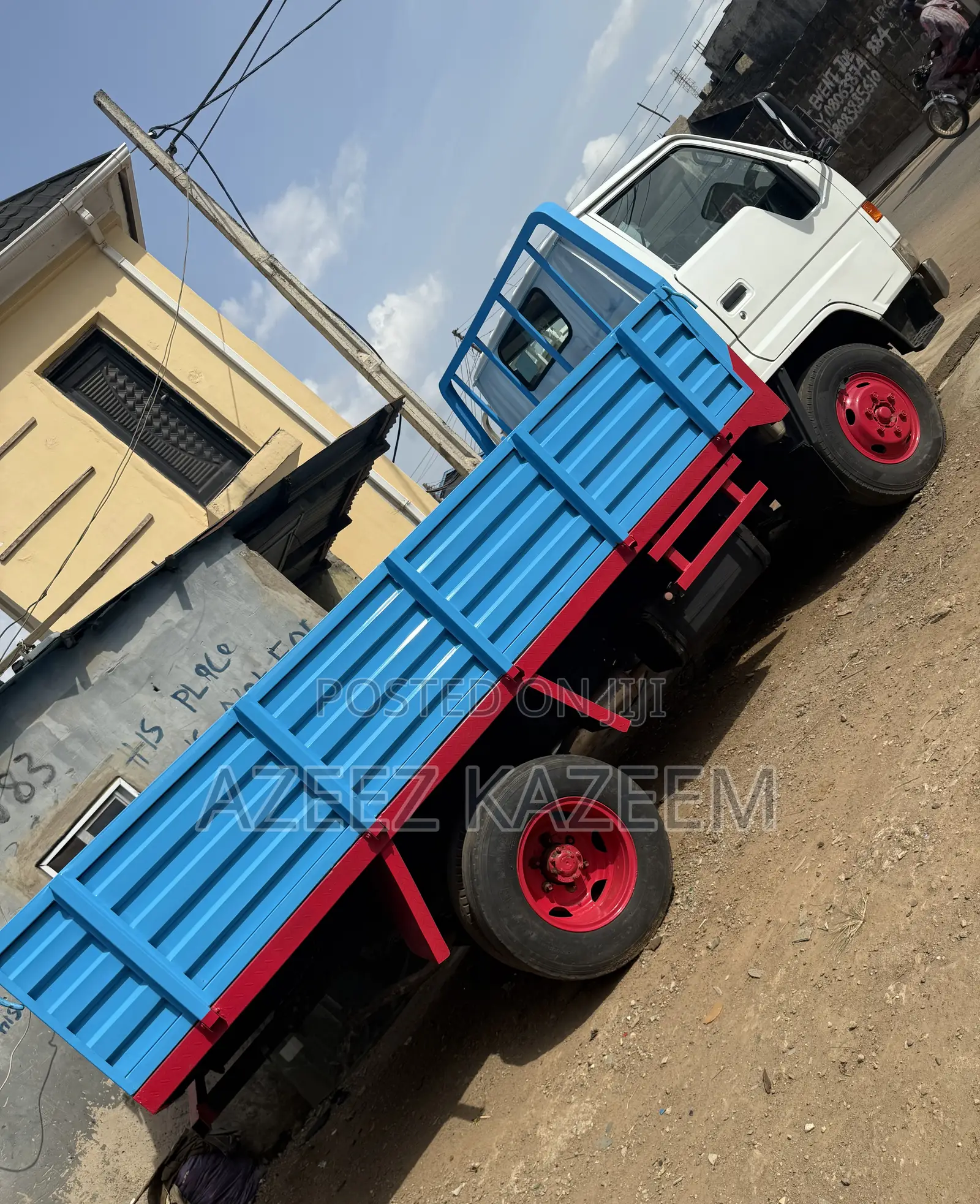 Toyota Dyna 150 Long Chasis Four Wheel Dropped Sided Body