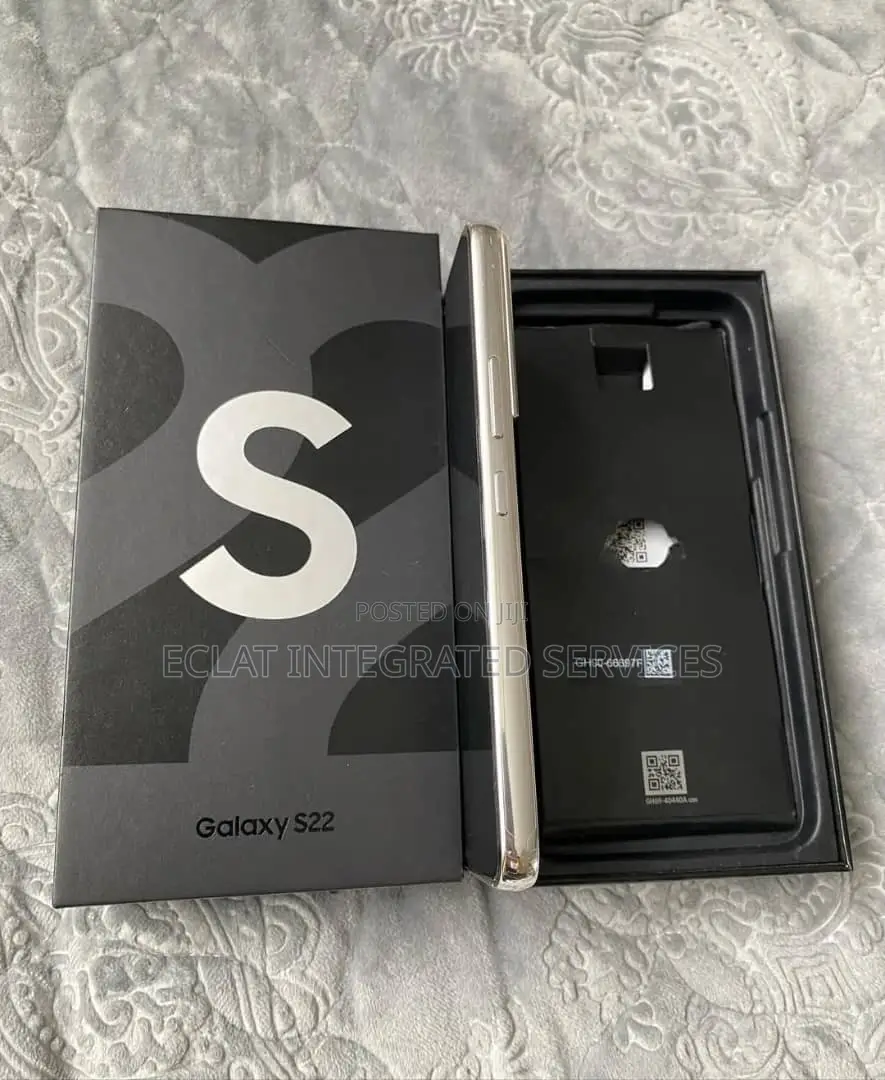 New Samsung Galaxy S22 5G 256 GB Black