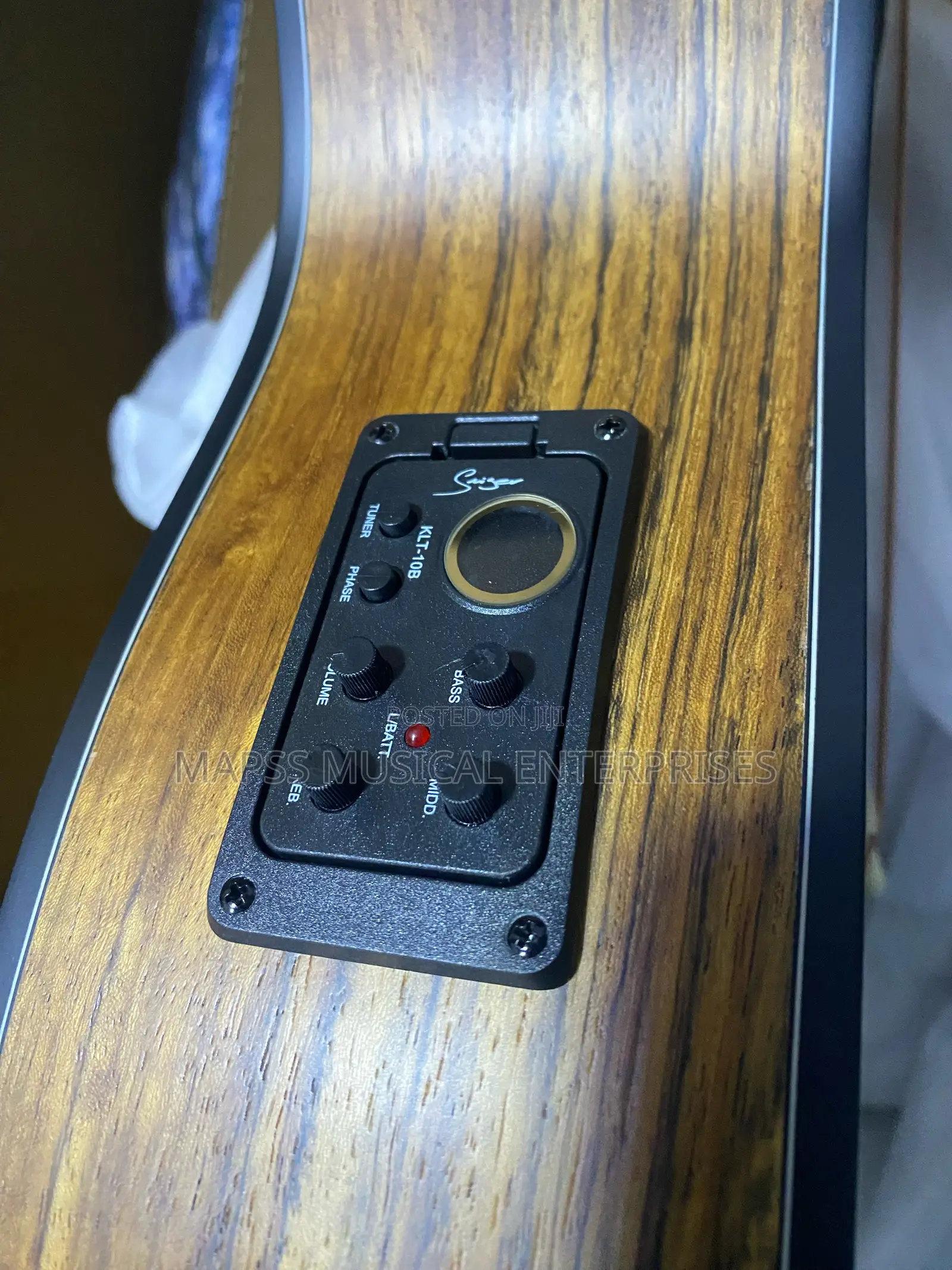 Smiger Lg-09 Engraved Sound Hole 40" Electro Acoustic Guitar
