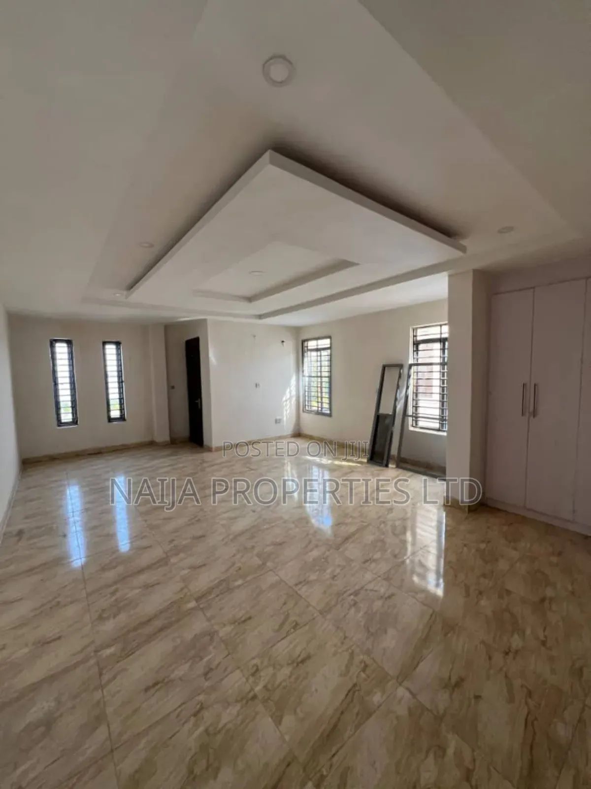 5bdrm Duplex in Turnbull Rd, Ikoyi for sale