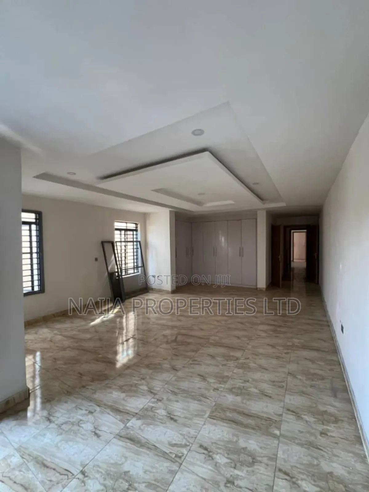 5bdrm Duplex in Turnbull Rd, Ikoyi for sale