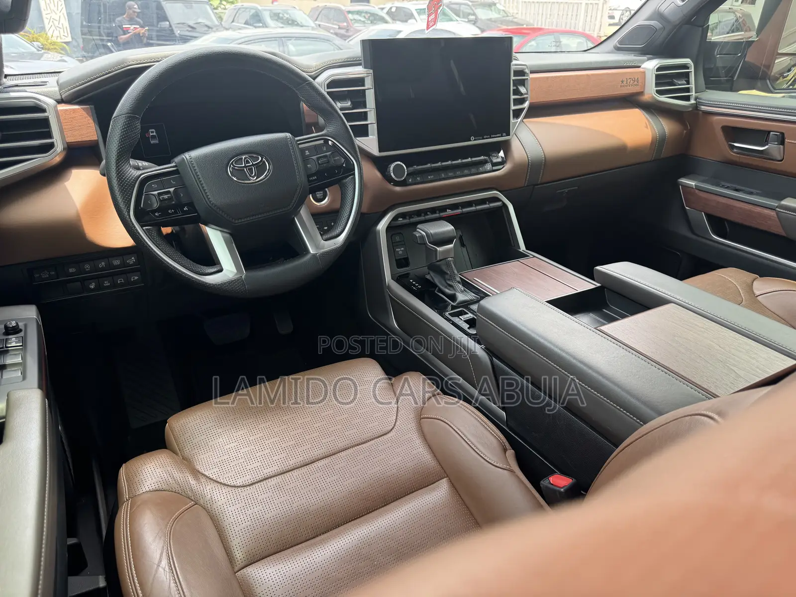 Toyota Tundra 2022 Brown