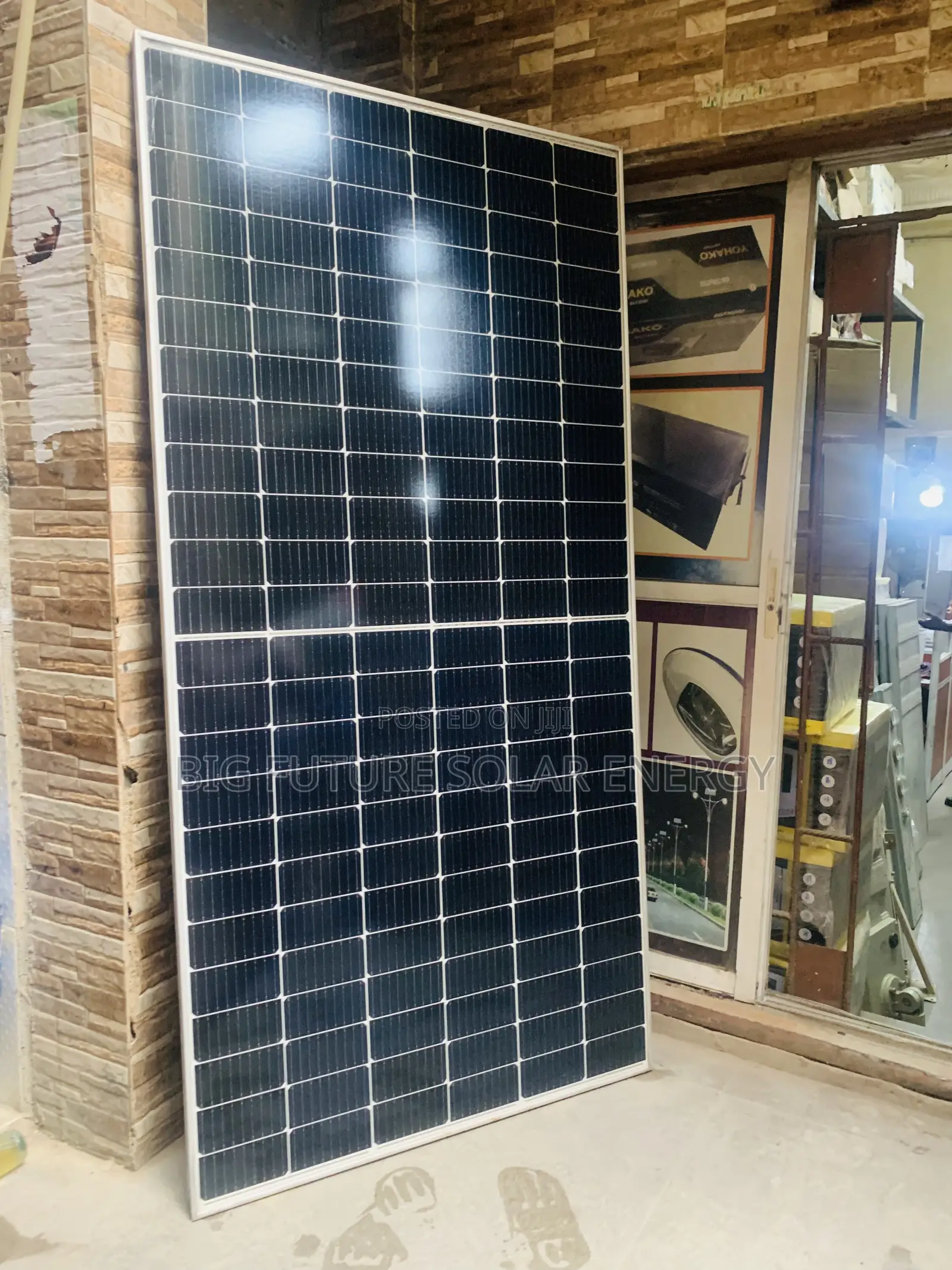 550watts Jinko Solar Panel 144c