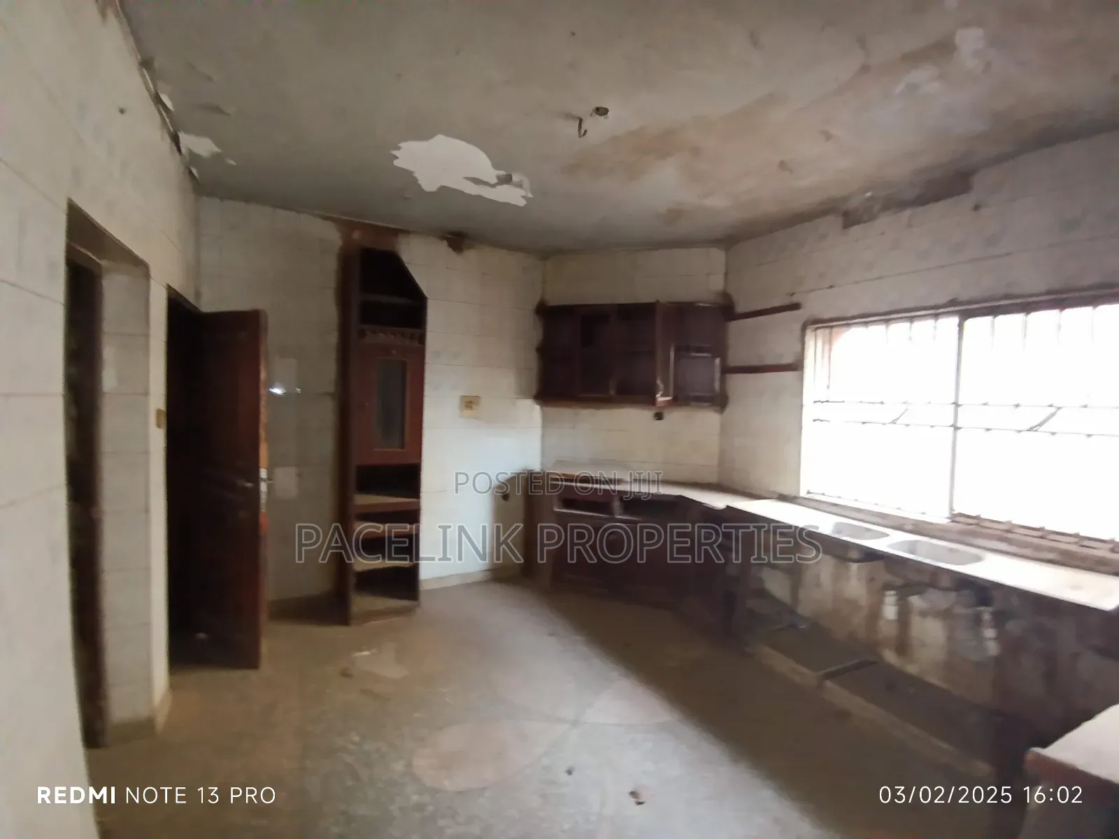 10bdrm Duplex in Gowon Estate, Ipaja Road for sale