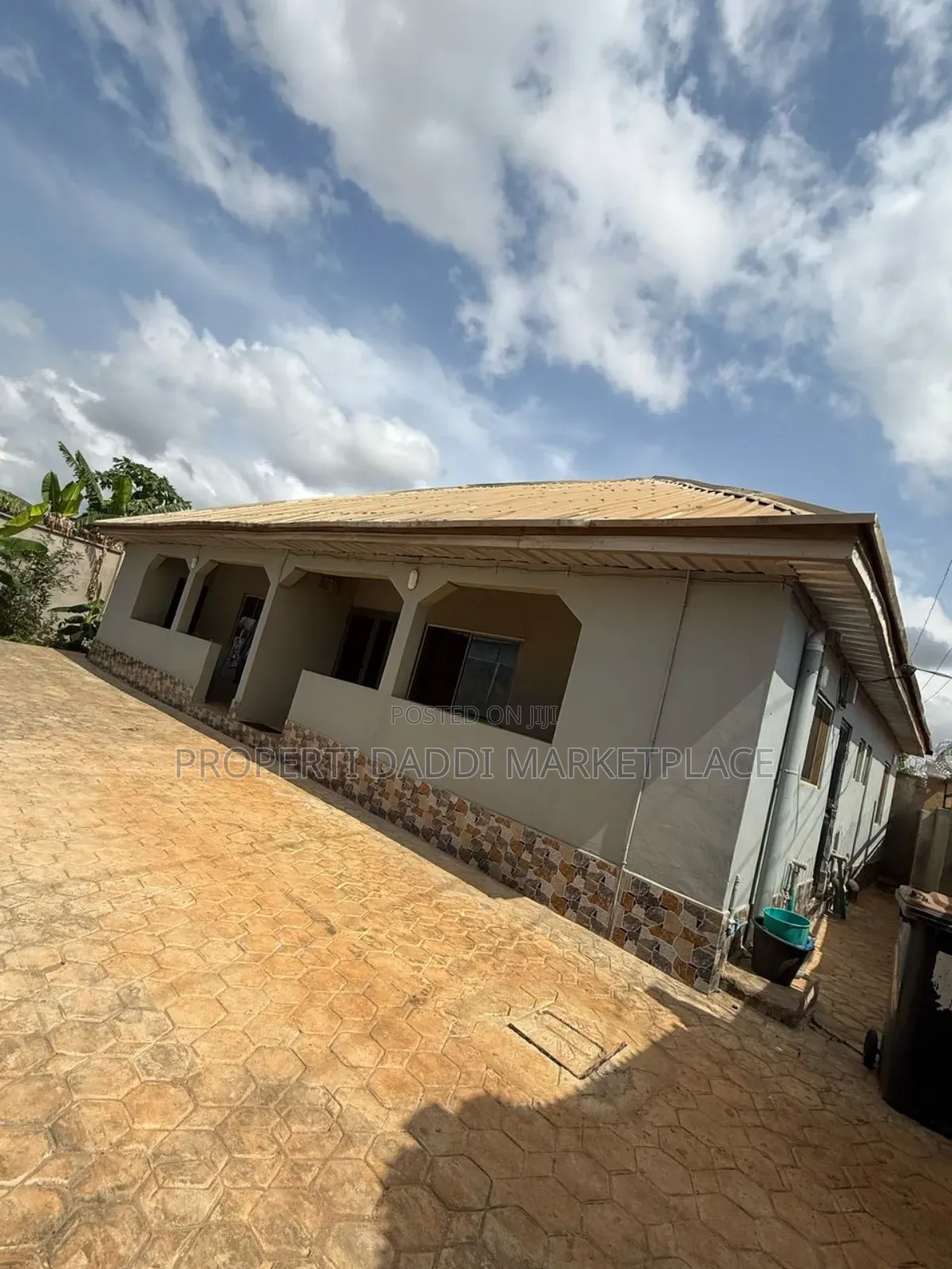 4bdrm Bungalow in Greenlake Estate, Ayobo for sale