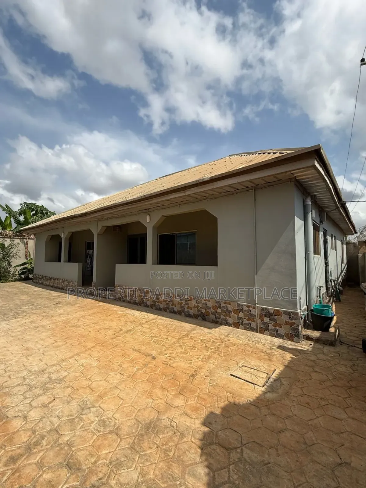4bdrm Bungalow in Greenlake Estate, Ayobo for sale