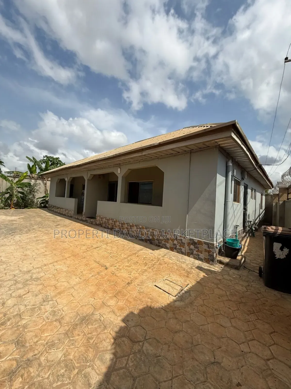 4bdrm Bungalow in Greenlake Estate, Ayobo for sale