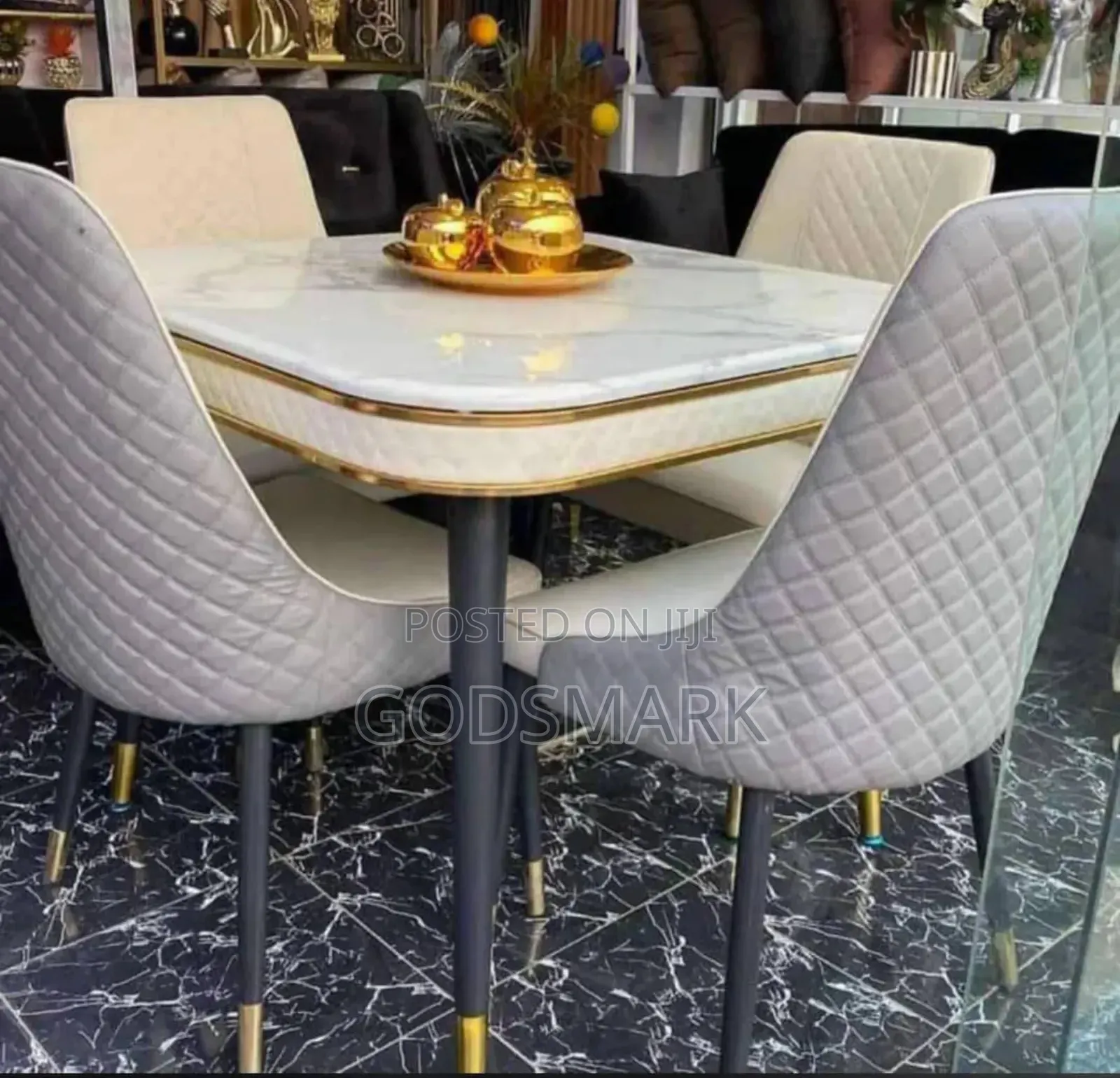 4 Seater Dining Set With Original Leather Seats.