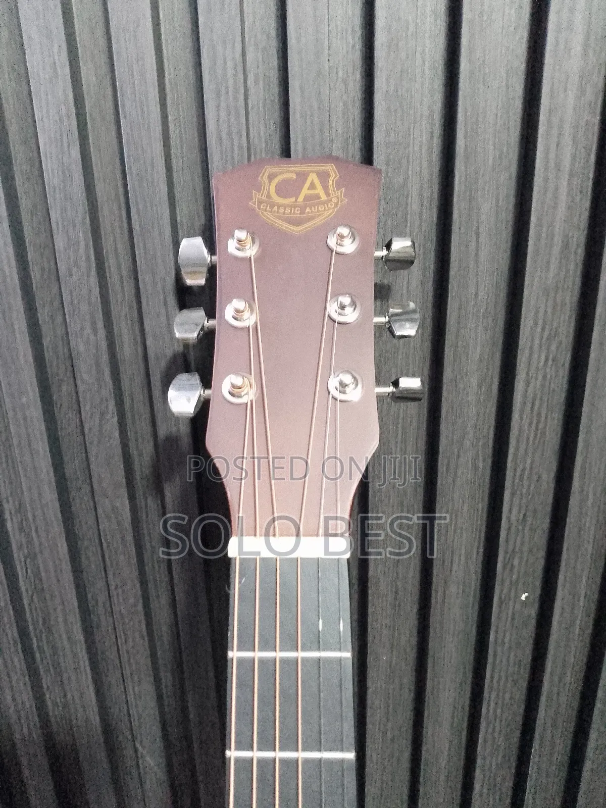 Classic Audio 38 Box Guitar With Iron Turner