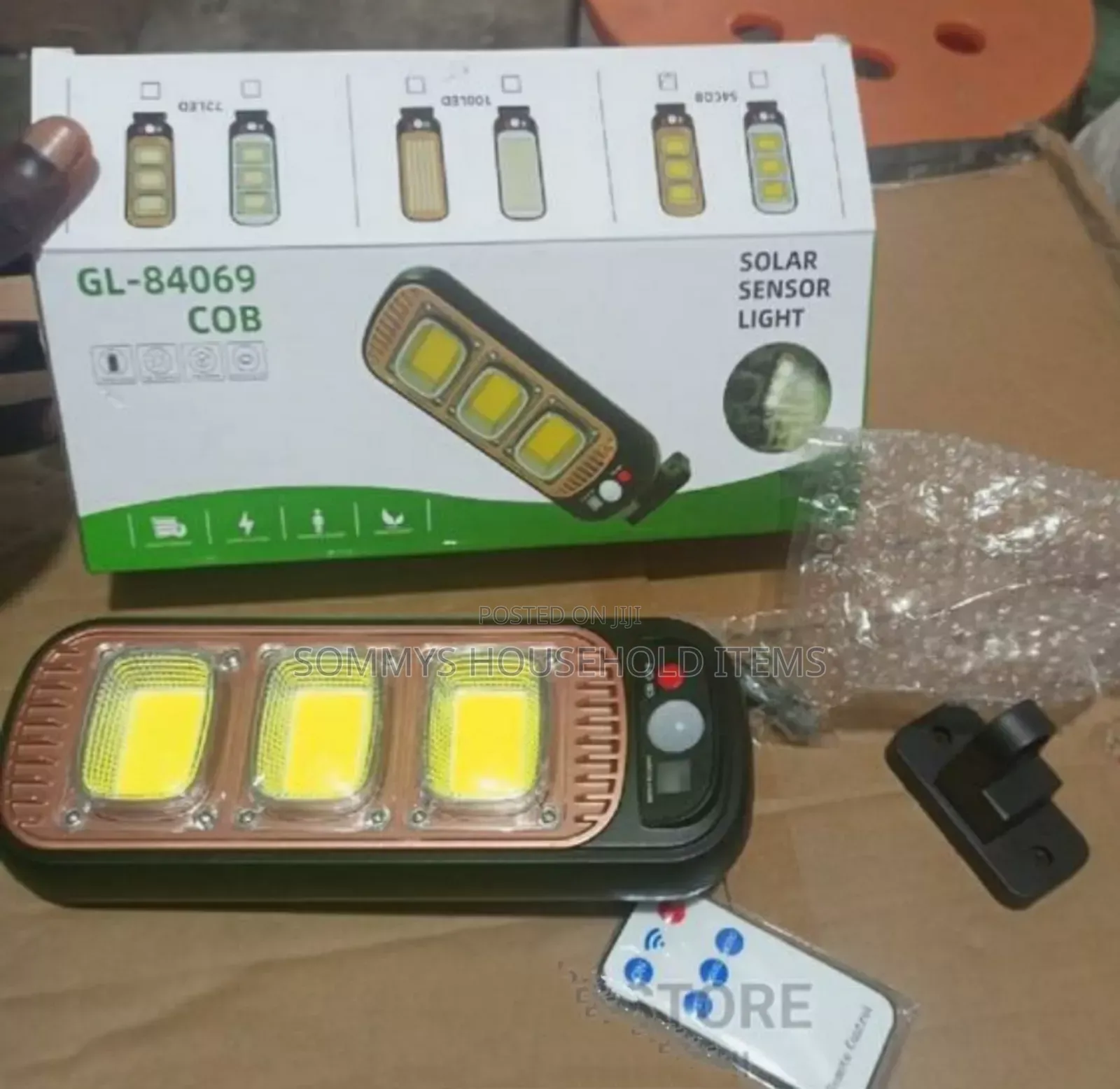 Solar Sensor Light / Solar Street Light With Remote