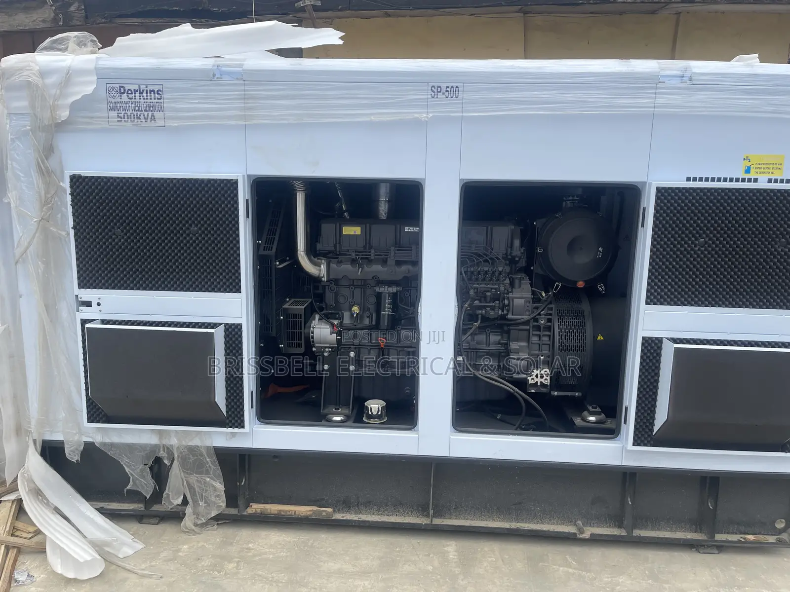 Silent England Perkins Soundproof Diesel Generator 500kva