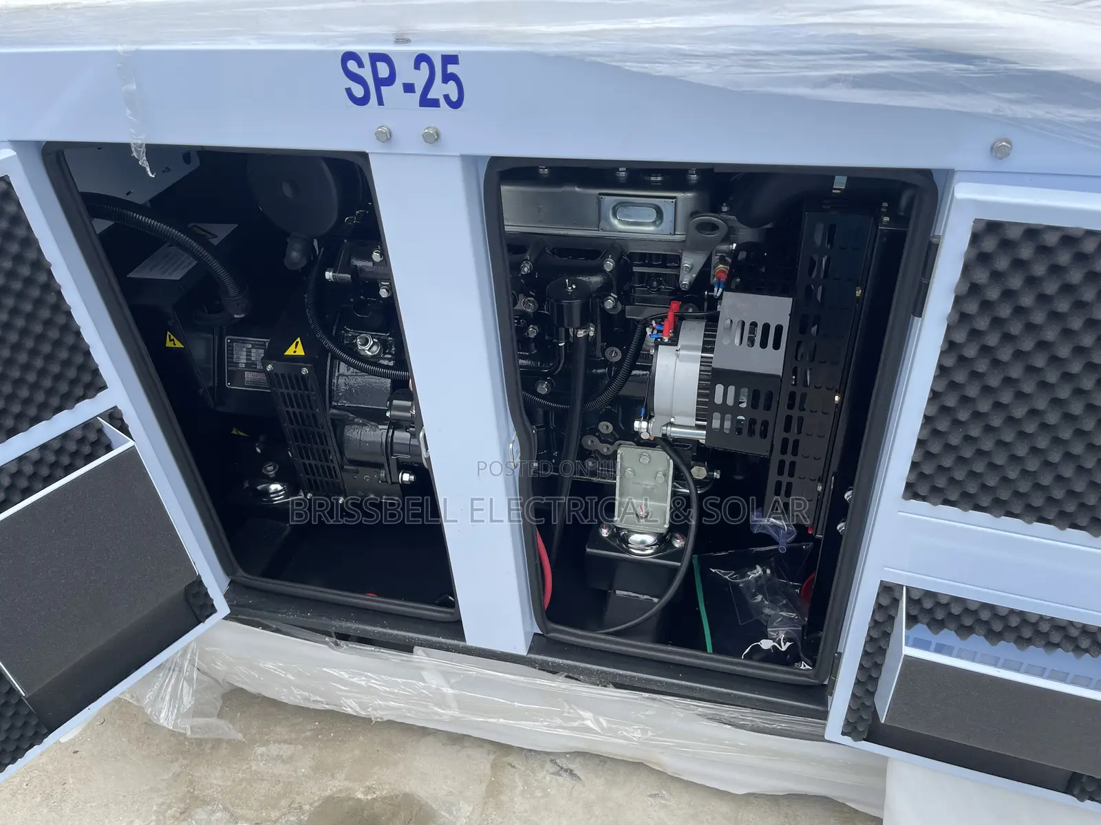Silent England Perkins Soundproof Diesel Generator 25kva