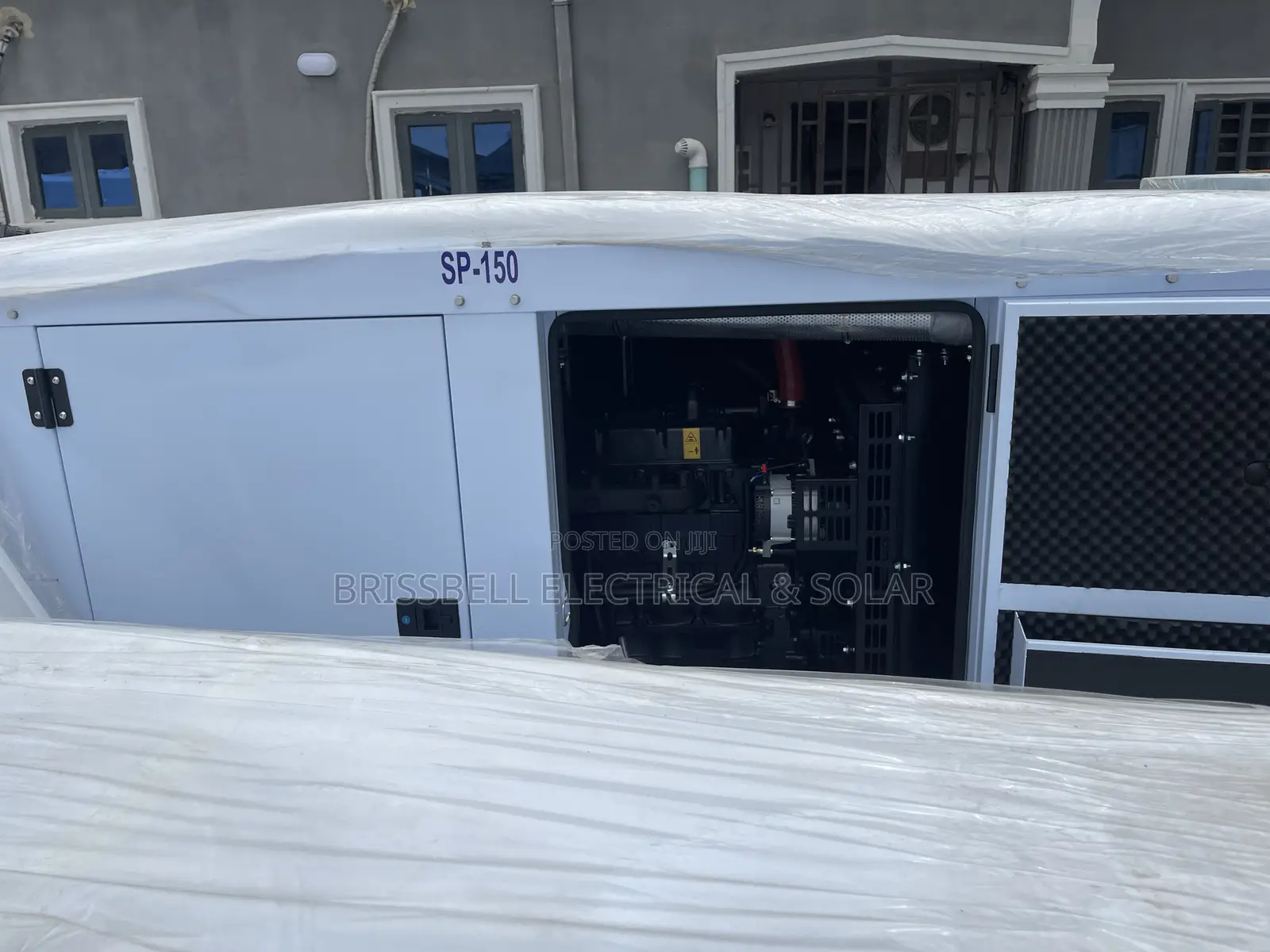 Silent England Perkins Soundproof Diesel Generator 150kva