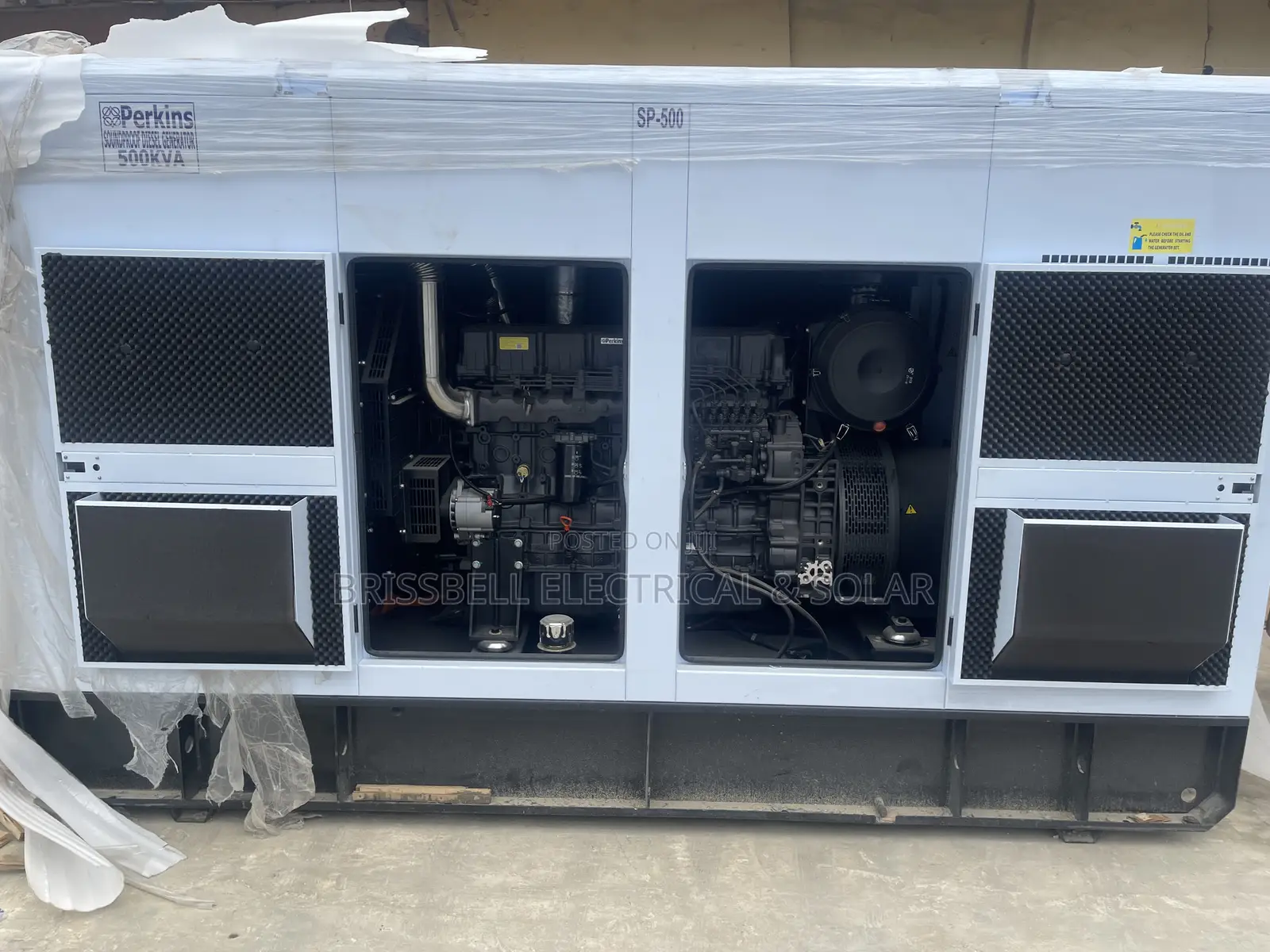 Silent England Perkins Soundproof Diesel Generator 500kva