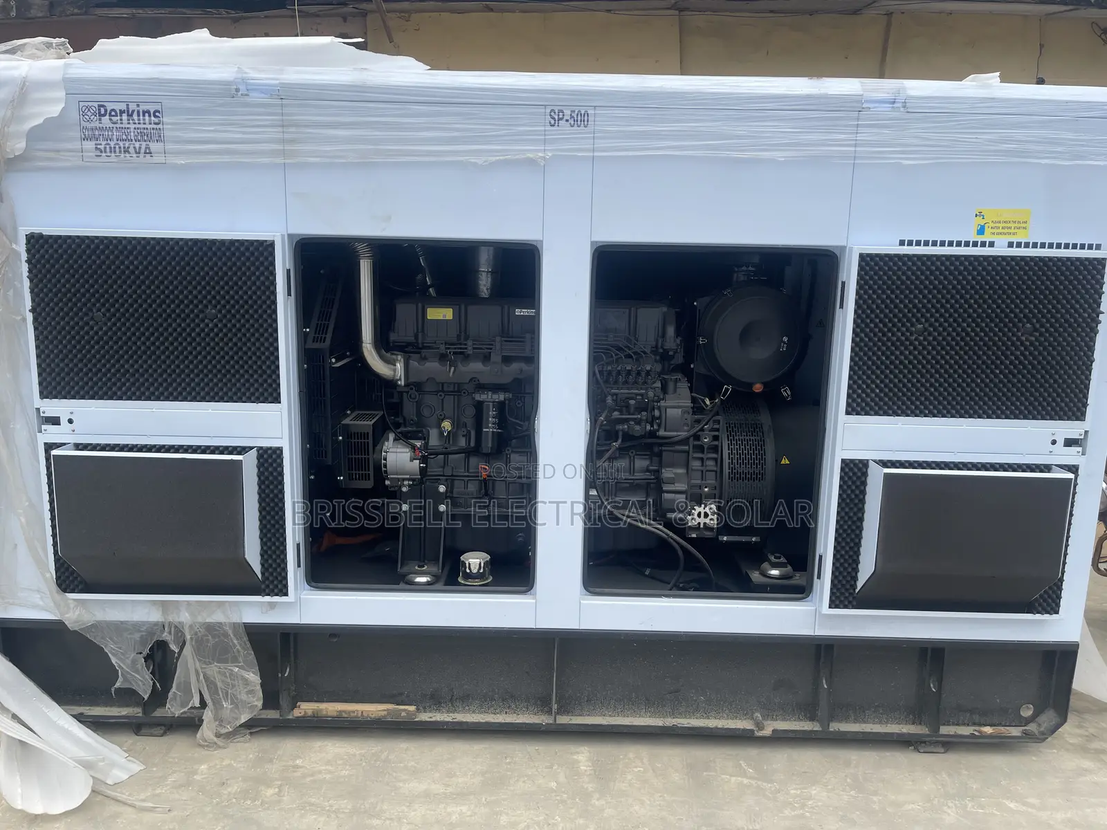 Silent England Perkins Soundproof Diesel Generator 500kva