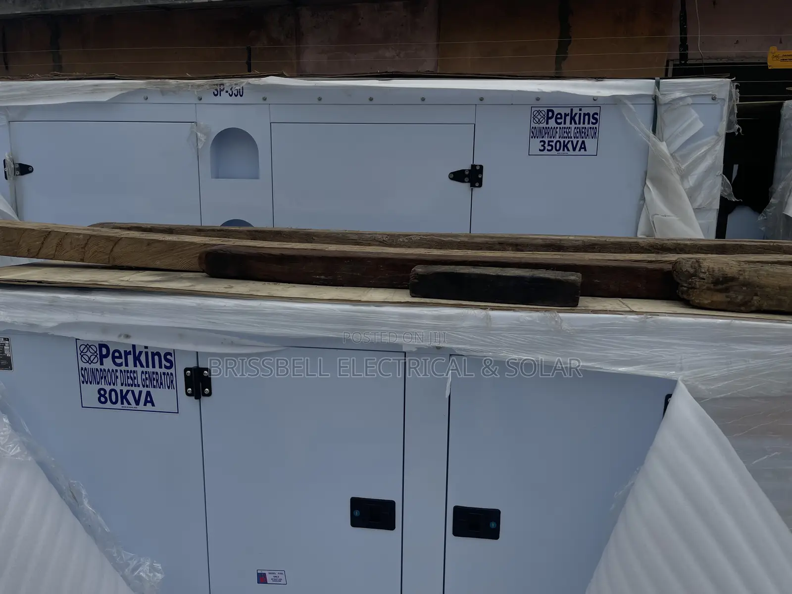 Silent England Perkins Soundproof Diesel Generator 350kva