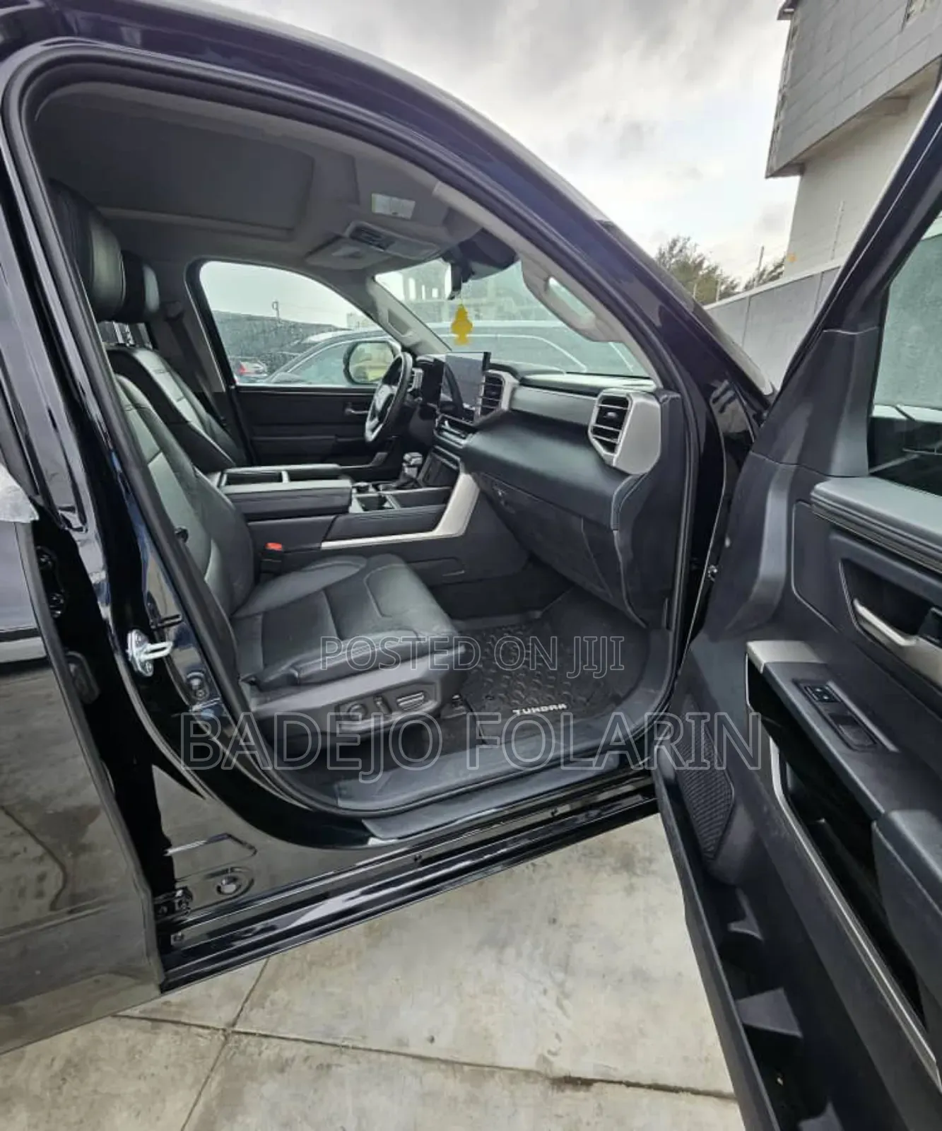 Toyota Tundra 2024 Black