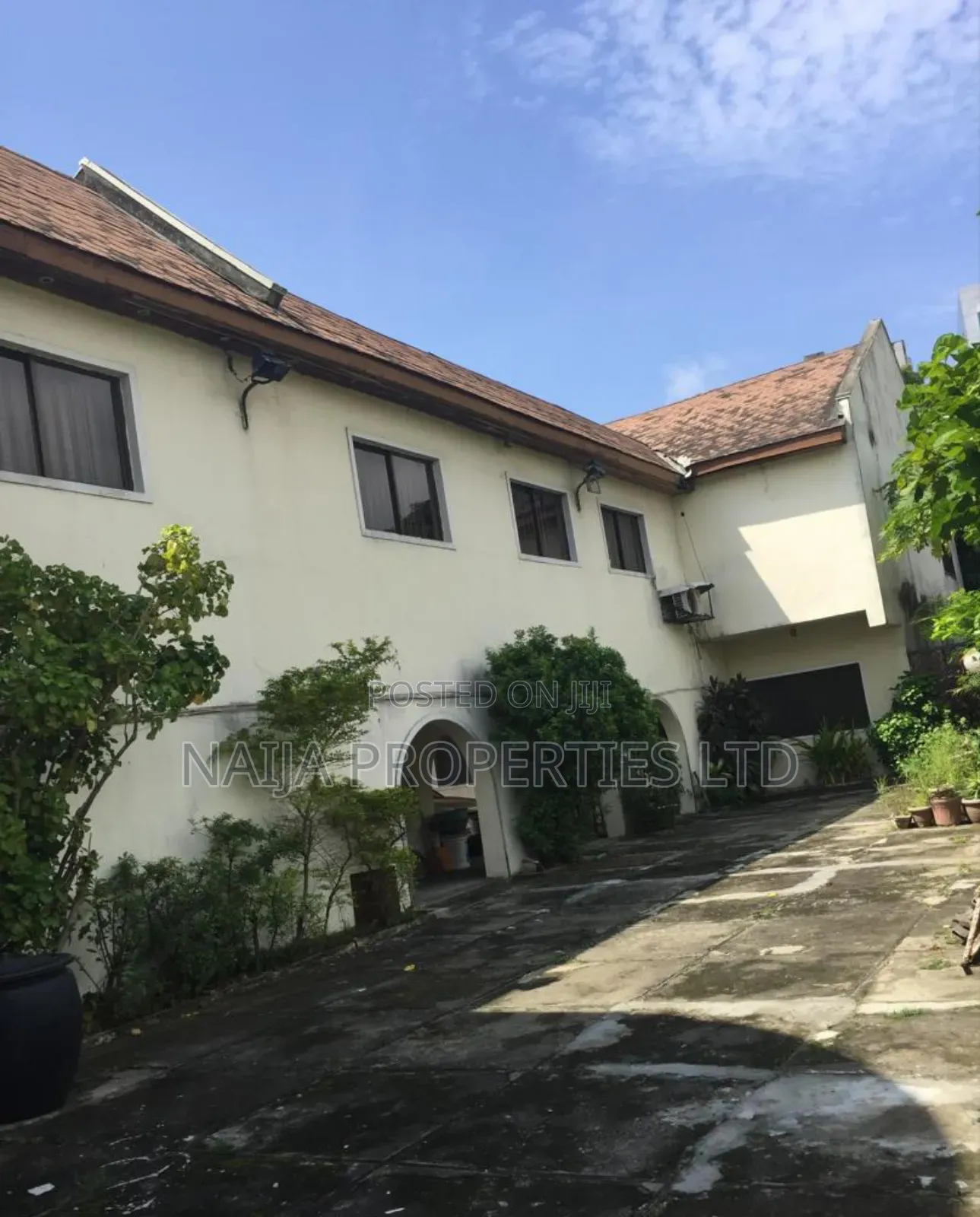 5bdrm Duplex in Musa Yaradua., Victoria Island for sale