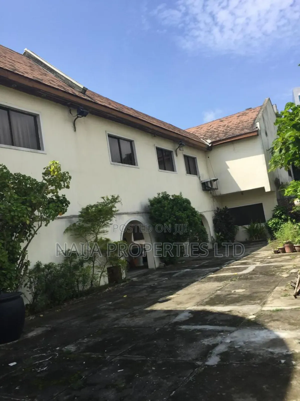 5bdrm Duplex in Musa Yaradua., Victoria Island for sale