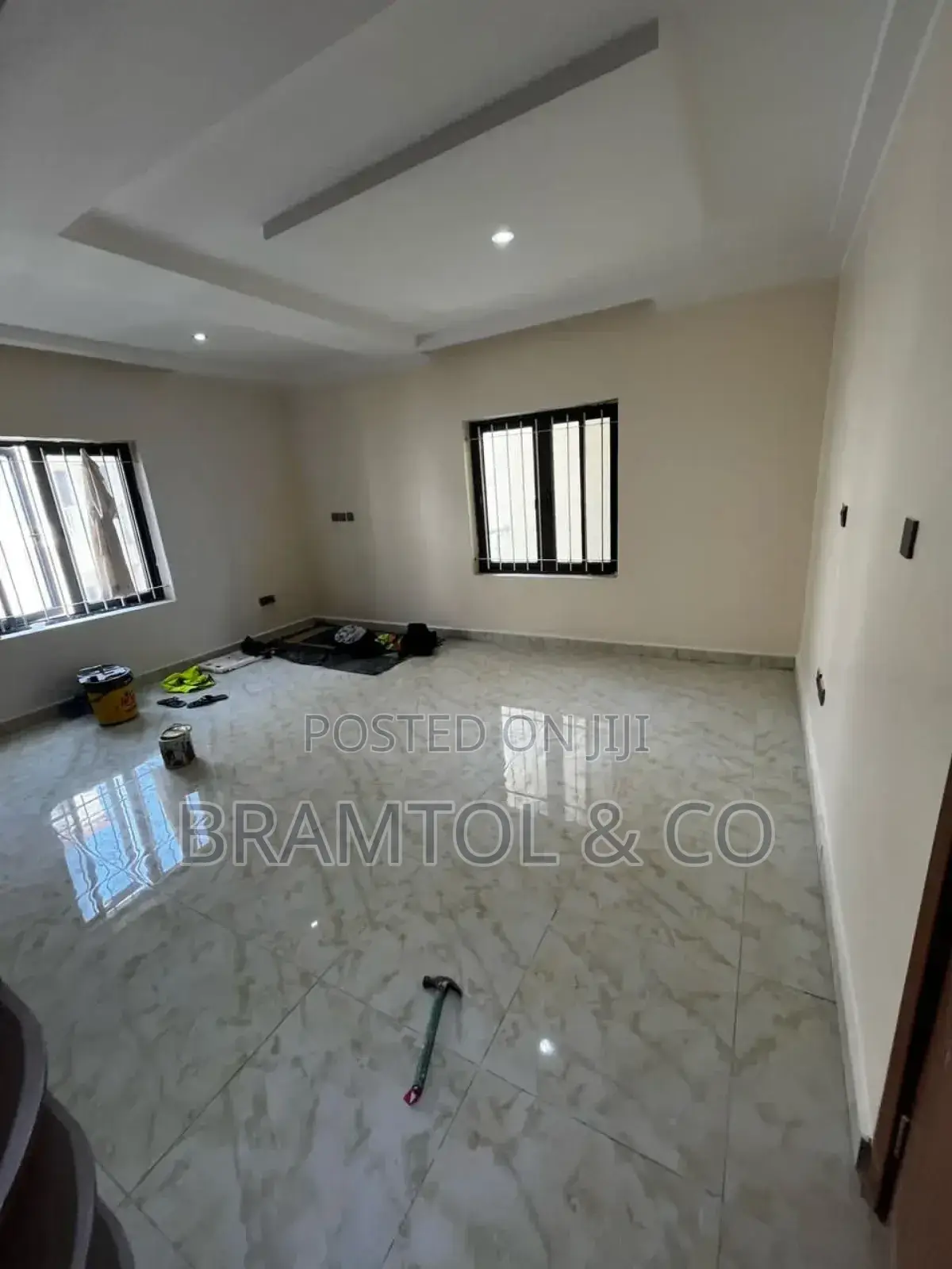 4bdrm Townhouse / Terrace in Asba And Dantata, Life Camp for rent
