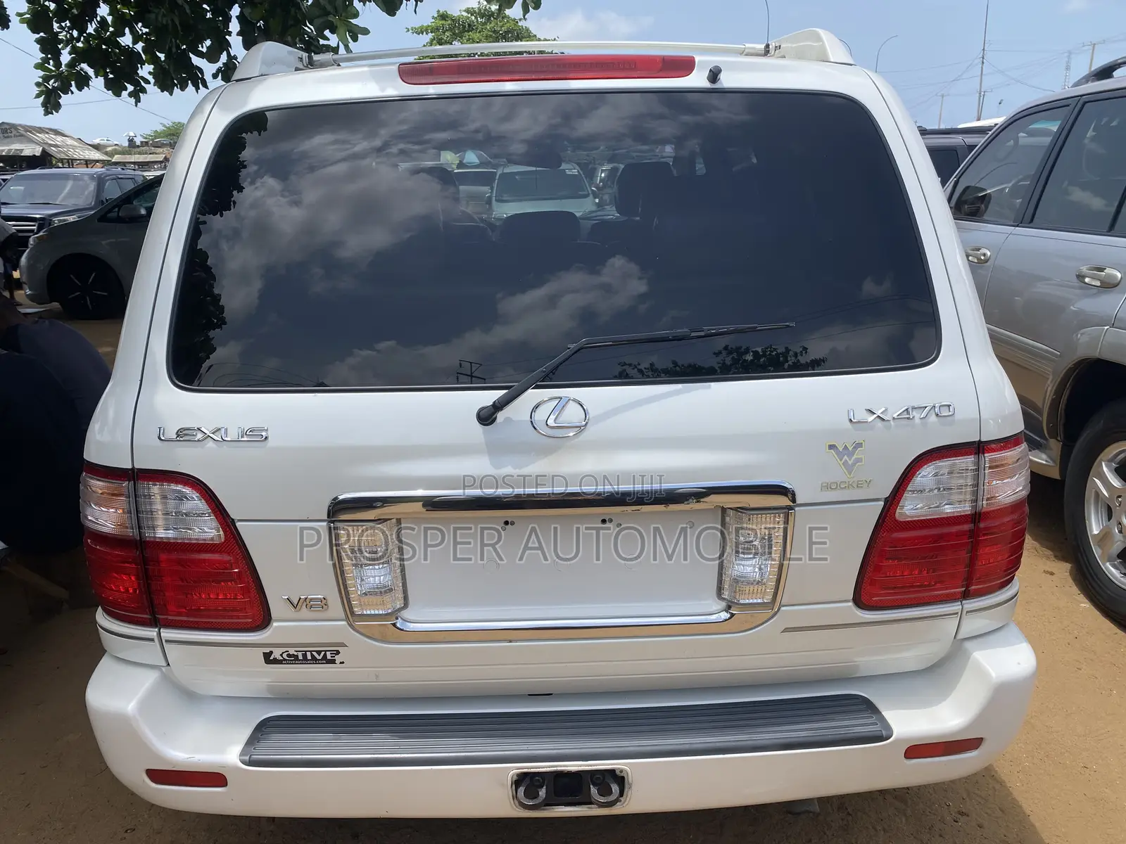 Lexus LX 470 AWD 2005 White