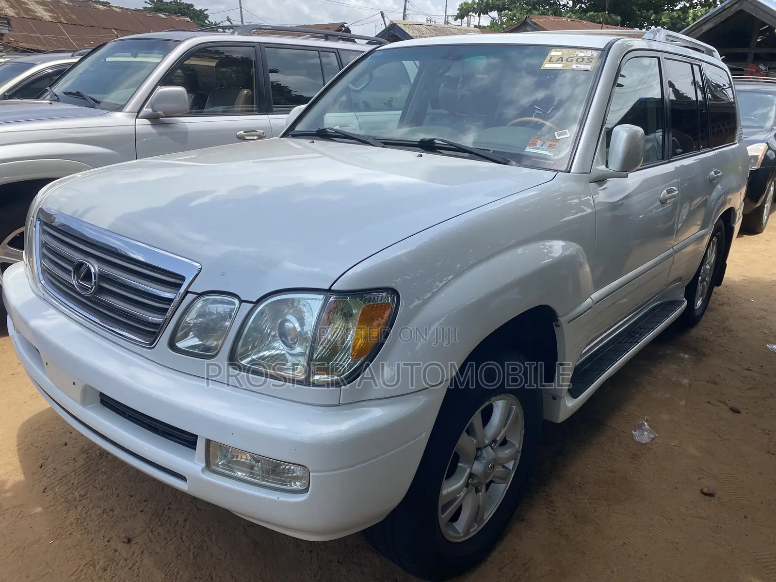 Lexus LX 470 AWD 2005 White