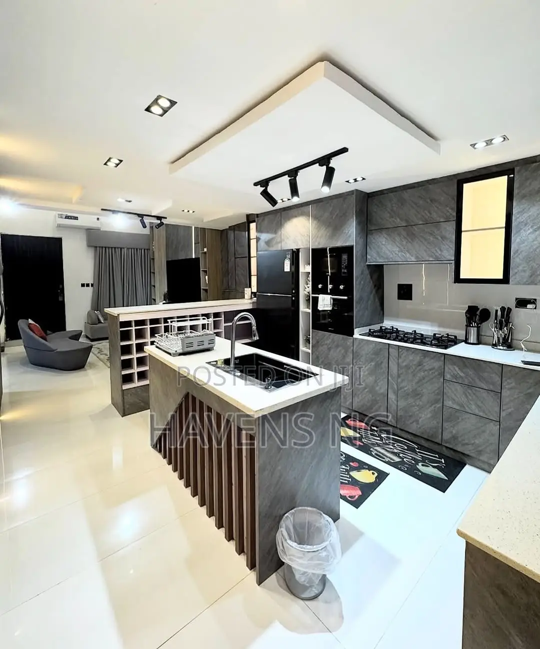 Luxury 2-Bedroom Terrace for Short Let.