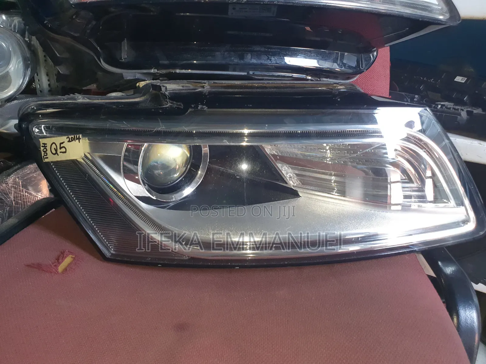 Headlights Audi Q5 2013