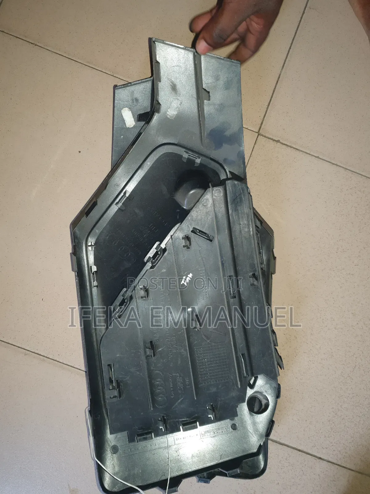 Front Bumper Bascket Audi Q2