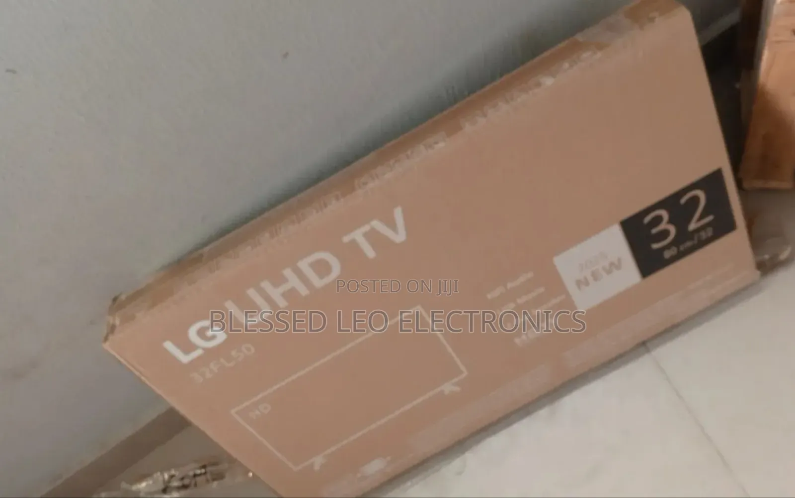 32 Inches Lg Uhd Tv