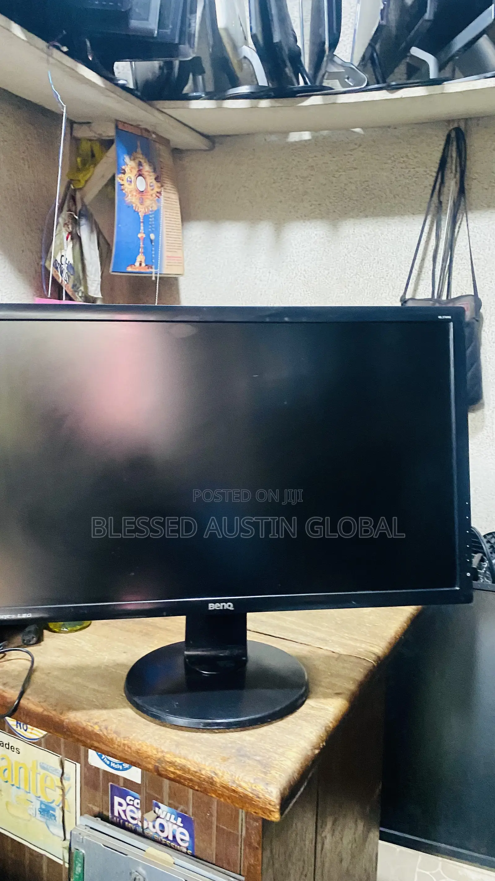 27 Inches Benq Monitor