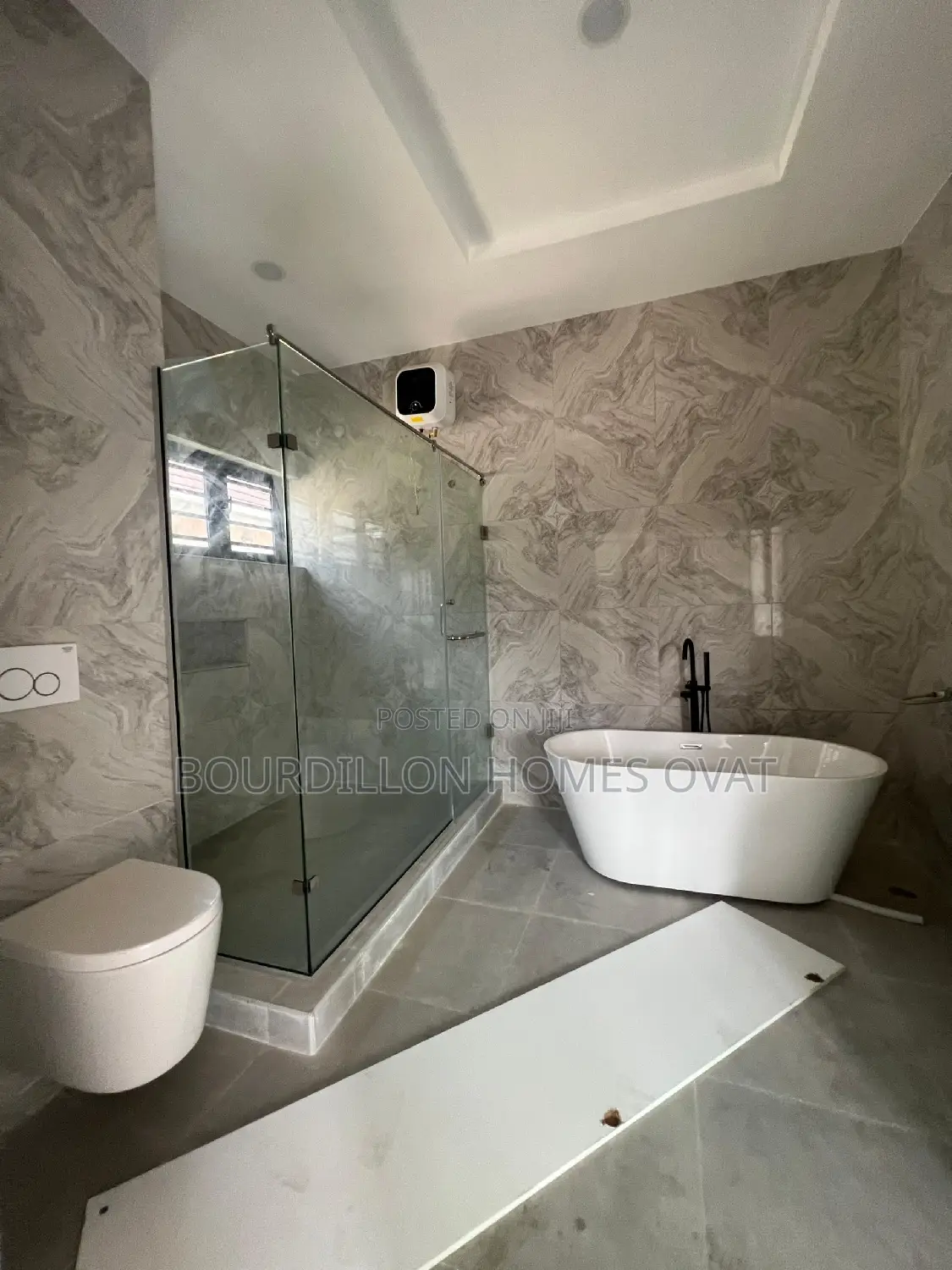 5bdrm Duplex in Ologolo for sale