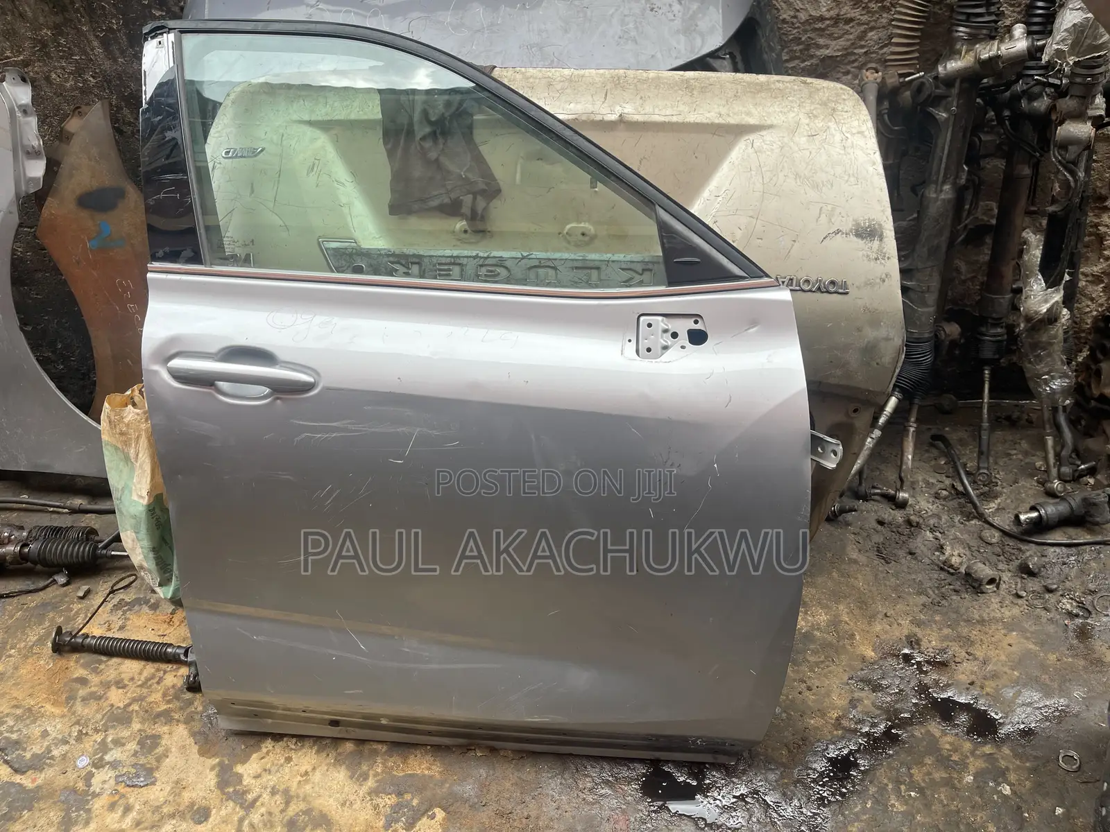 Toyota Highlander Front Right Door (Body Spare Parts)