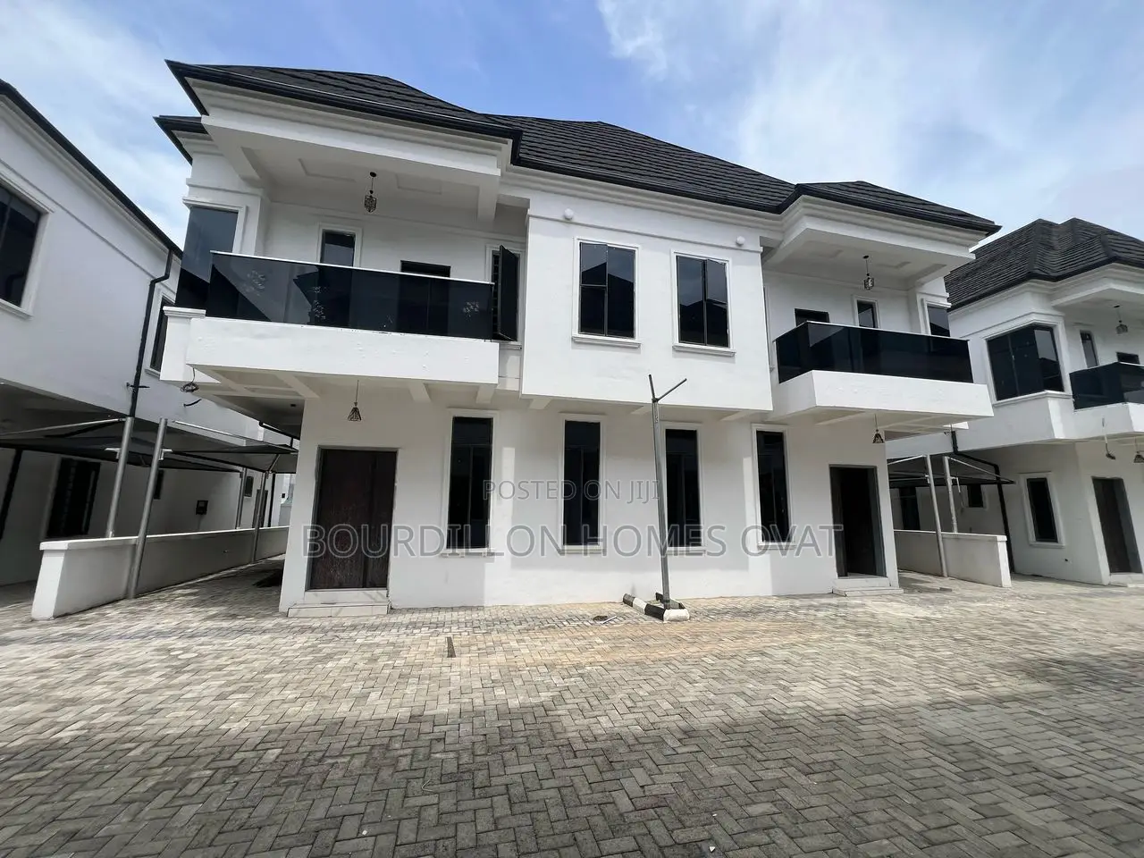 4bdrm Duplex in Lekki for sale