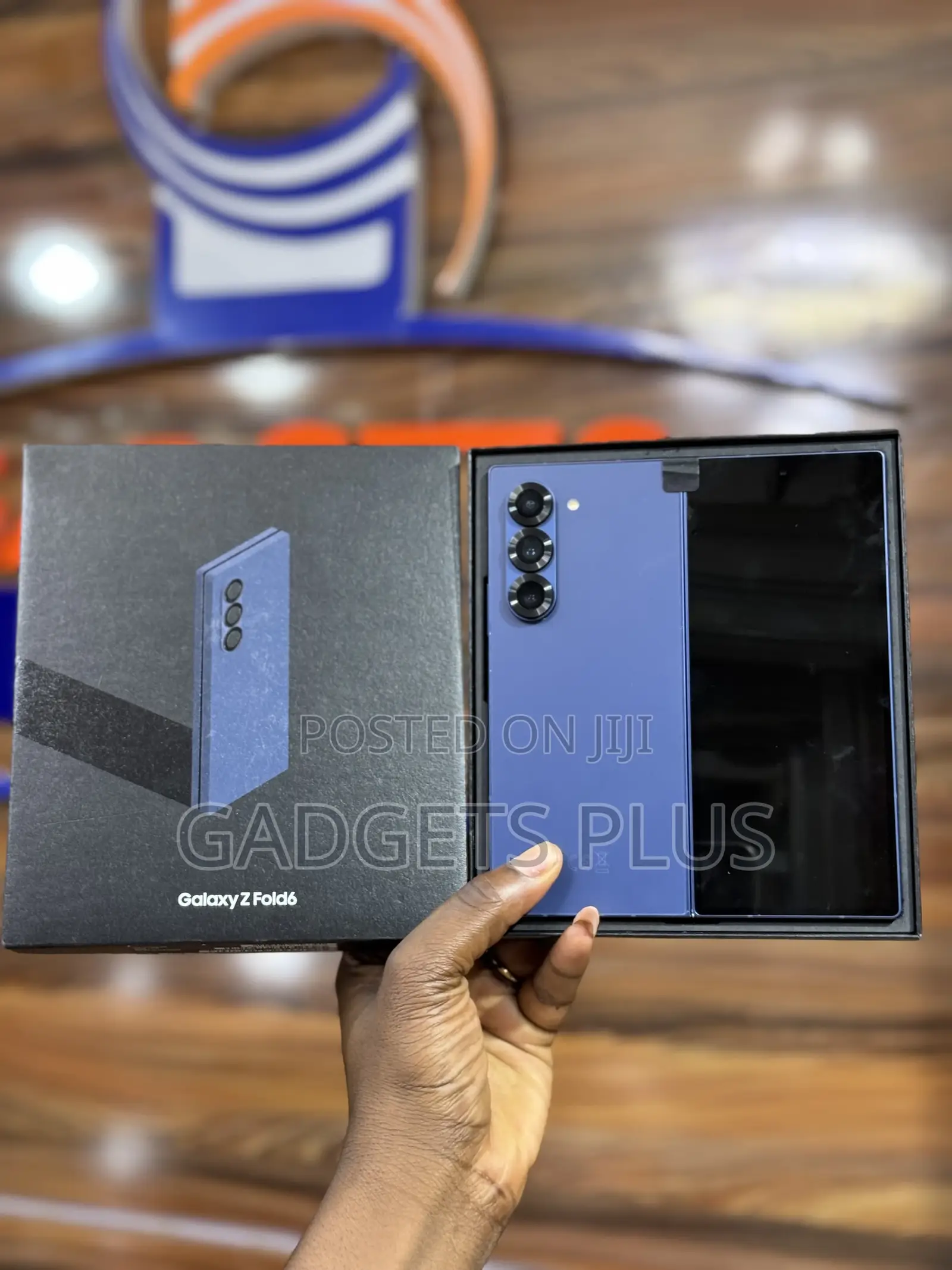 New Samsung Galaxy Fold 5G 512 GB Blue