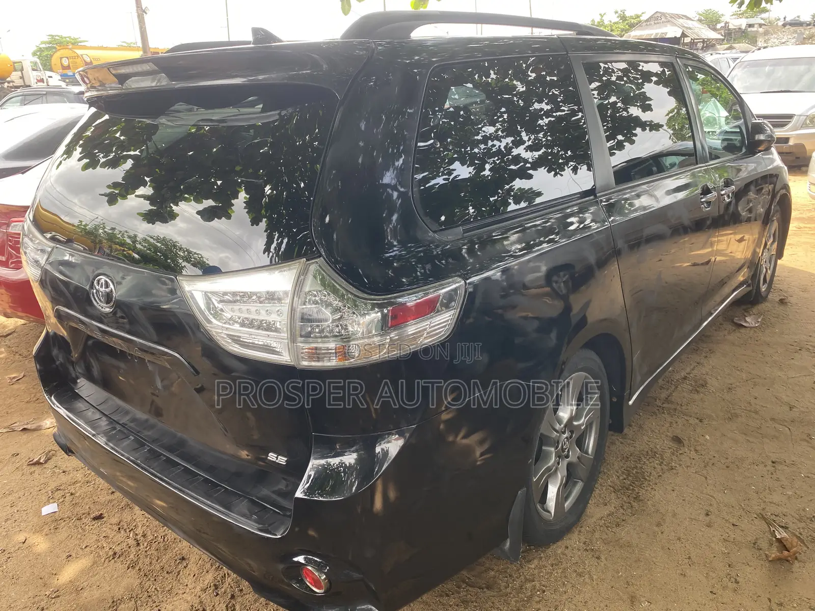 Toyota Sienna SE AWD 2019 Black