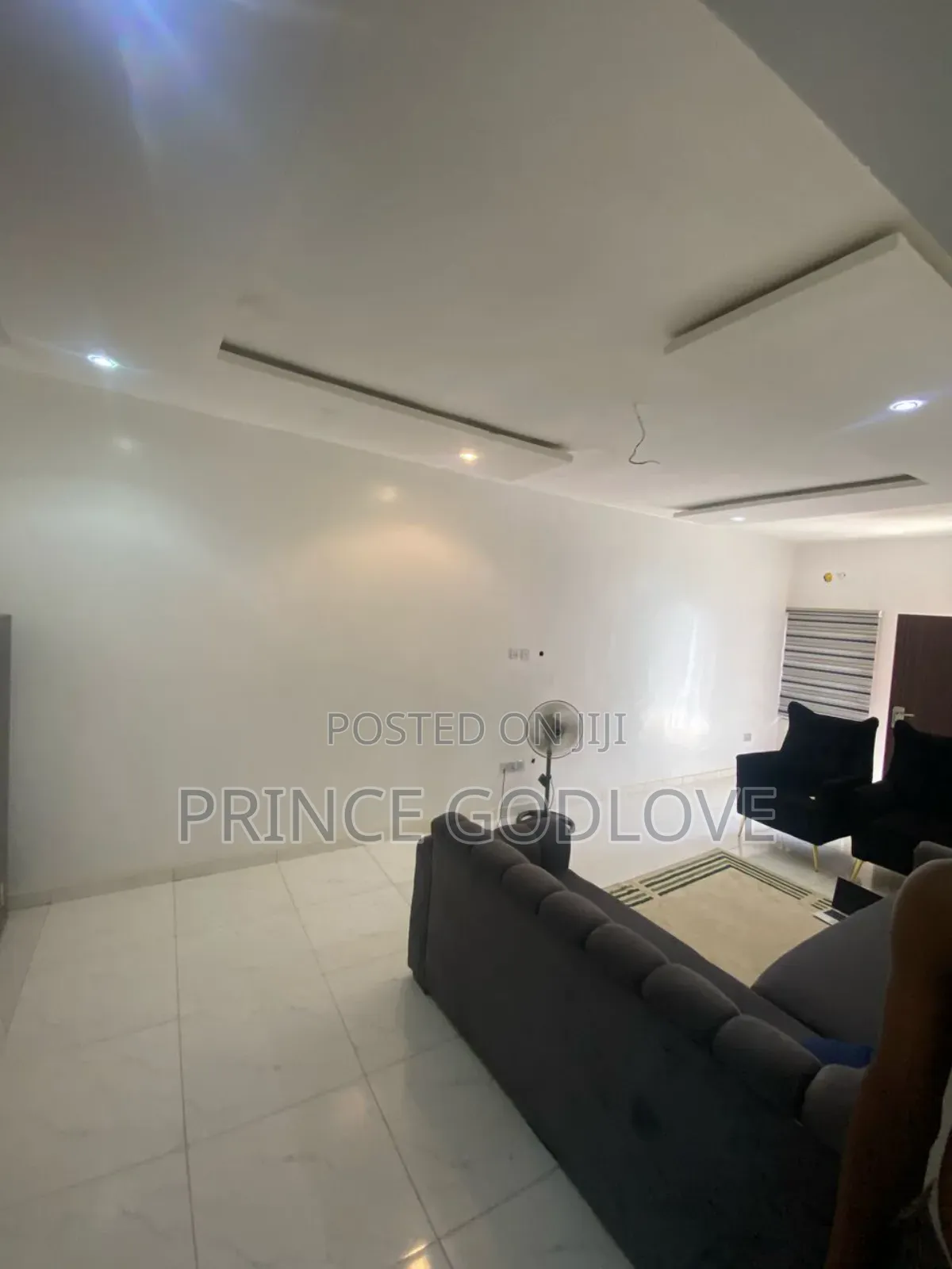 2bdrm Block of Flats in Citizen Avenue, Dawaki for rent