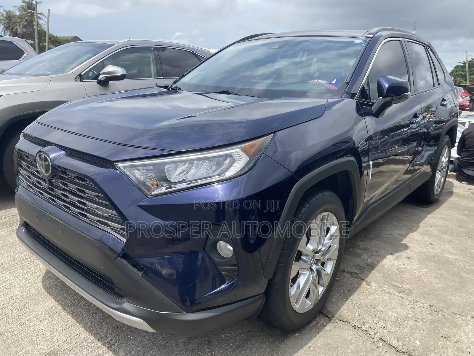 Toyota RAV4 Limited AWD 2020 Blue