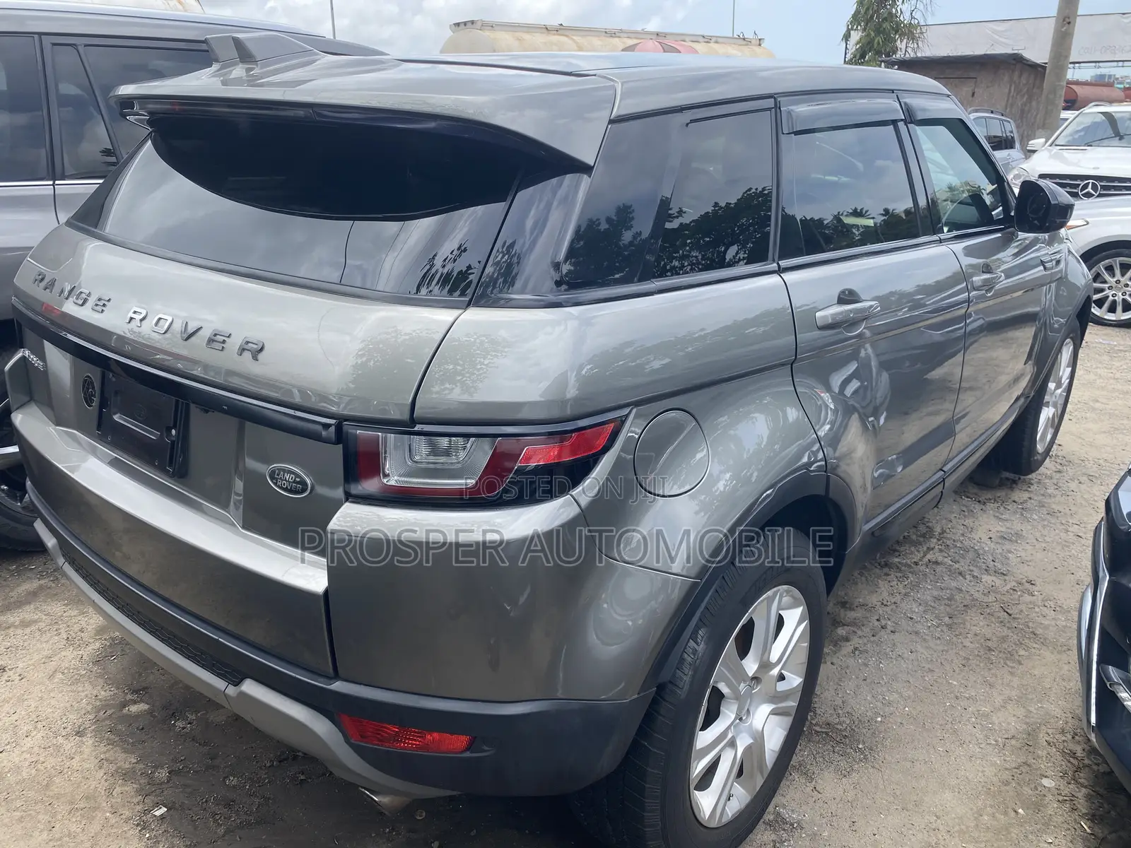 Land Rover Range Rover Evoque SE 4x4 5-Door 2017 Gray