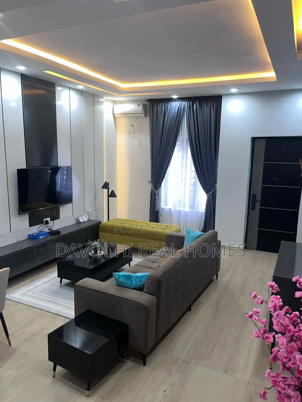 Furnished 2bdrm Apartment in Orchid Road., Lekki Phase 2 for rent