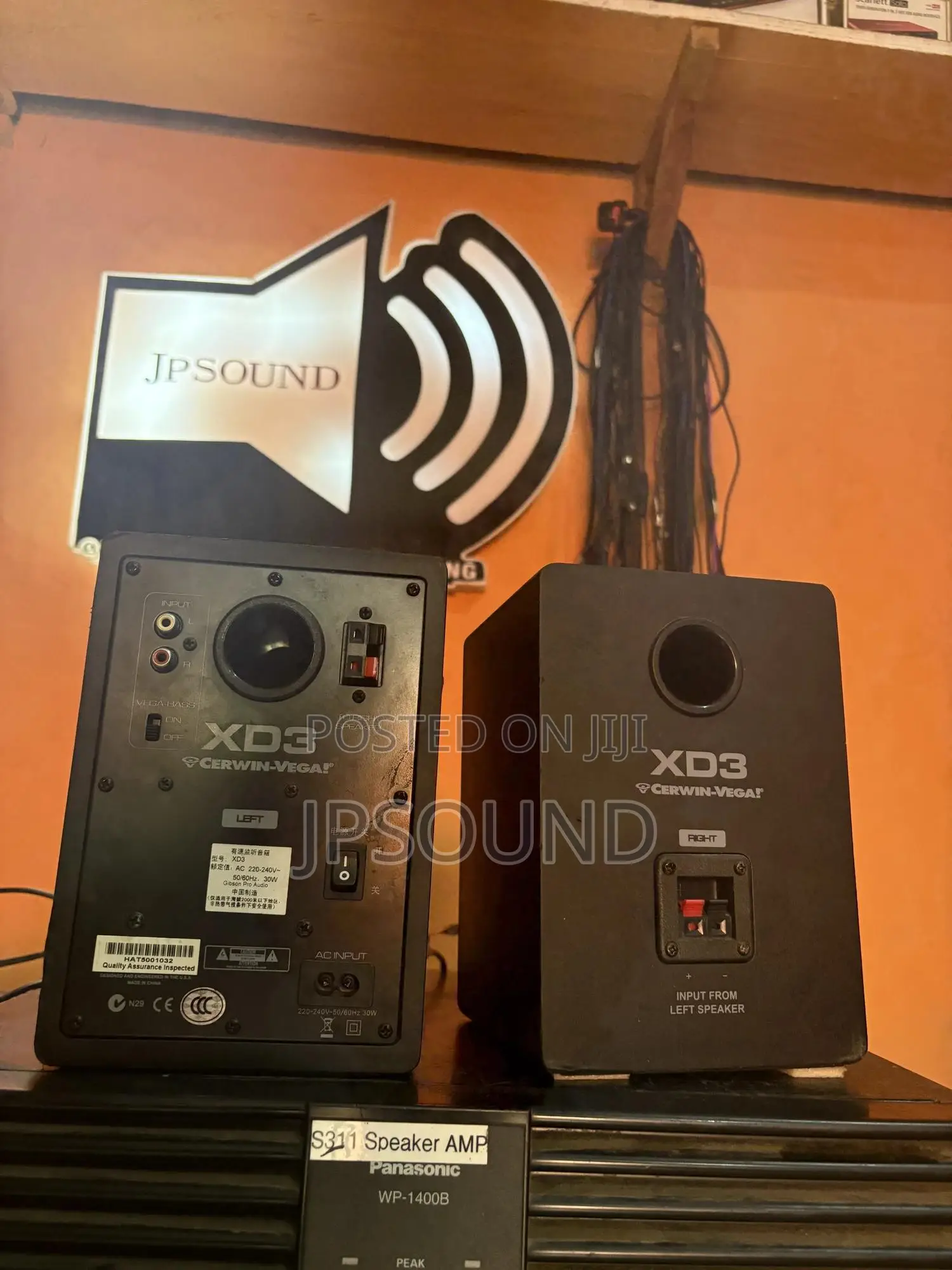 London Use Studio Monitor Speaker
