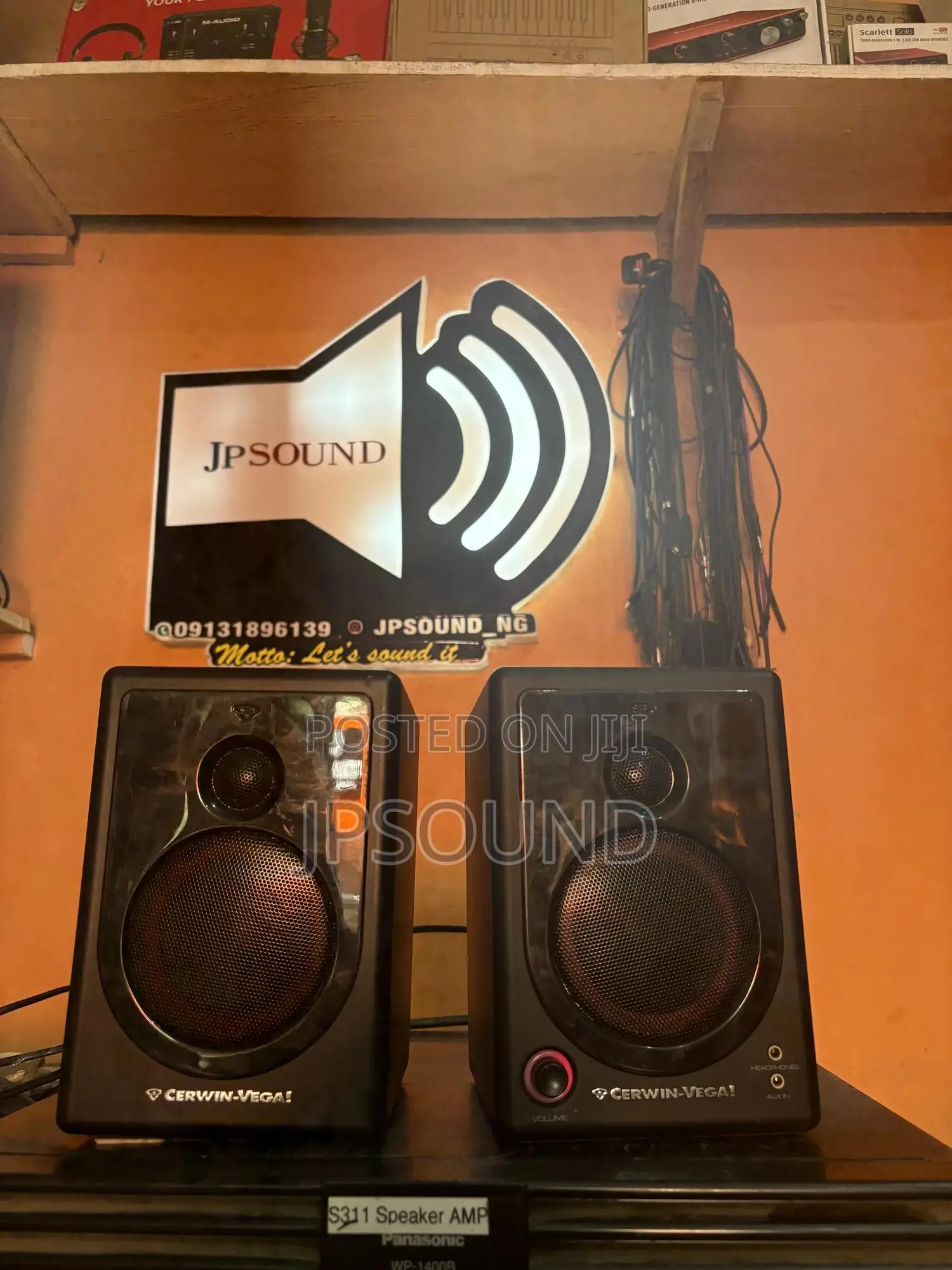 London Use Studio Monitor Speaker