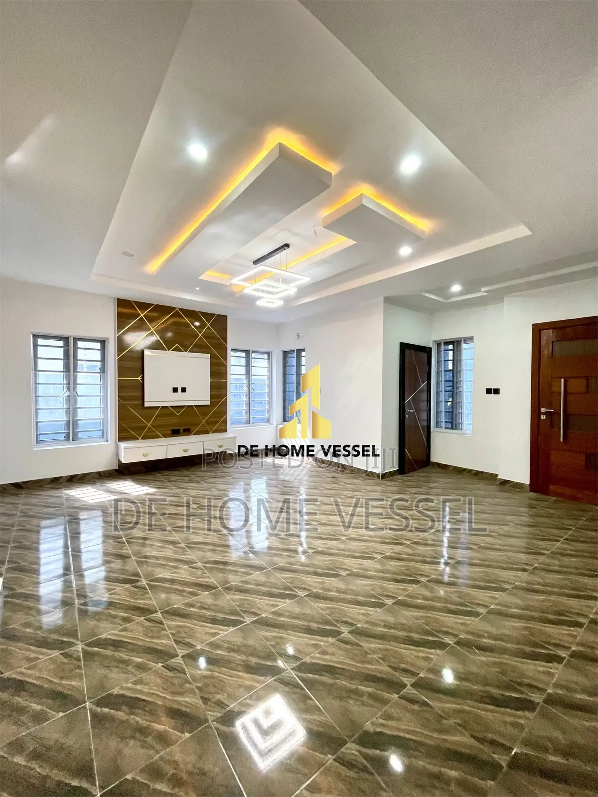 5bdrm Duplex in Ikate for sale
