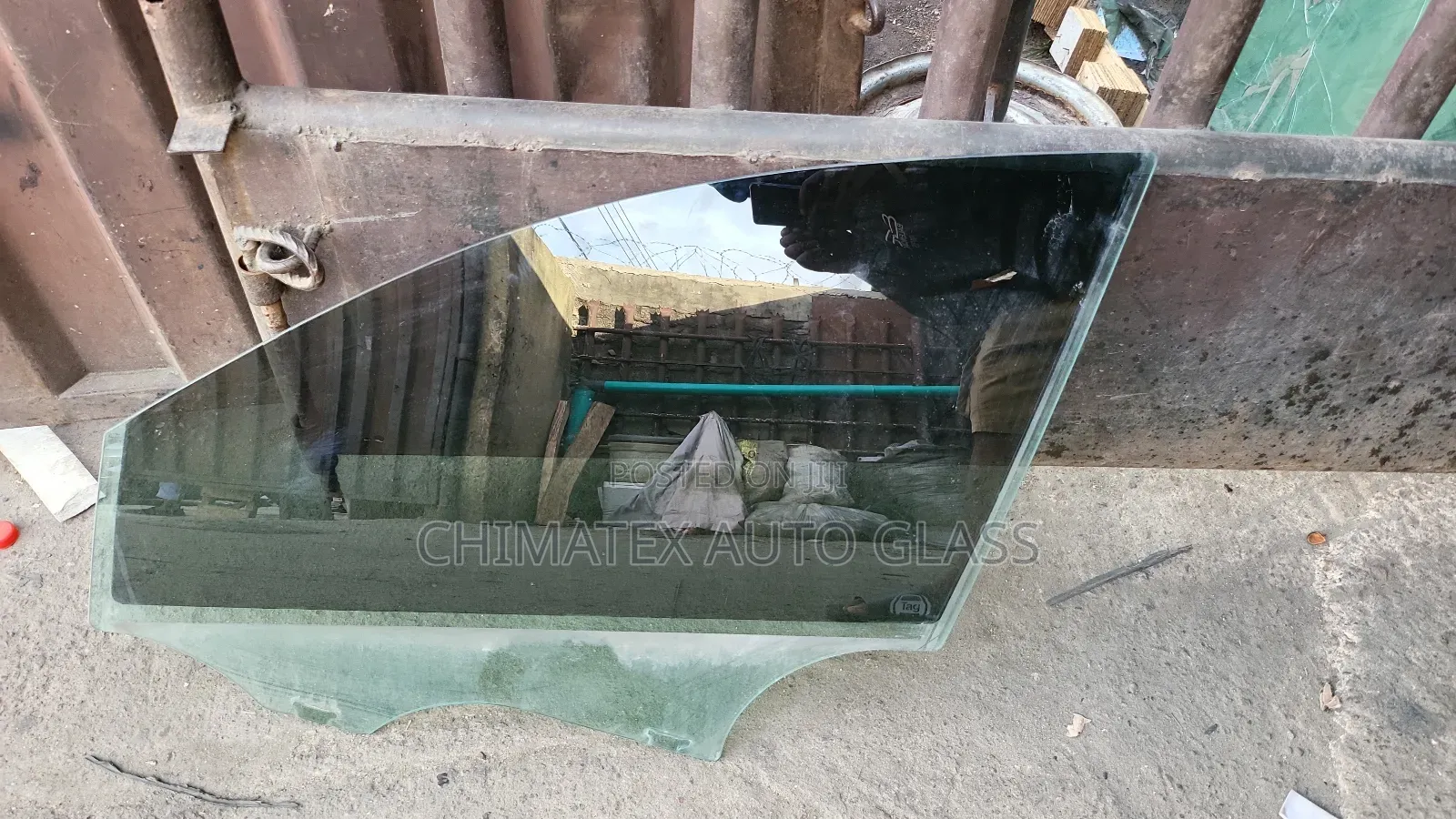 C300 2016 Door Glass Available We Deliver Install