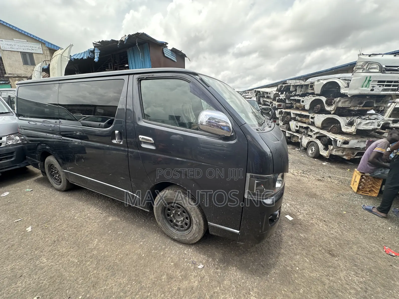 Toyota HiAce 2012 Black