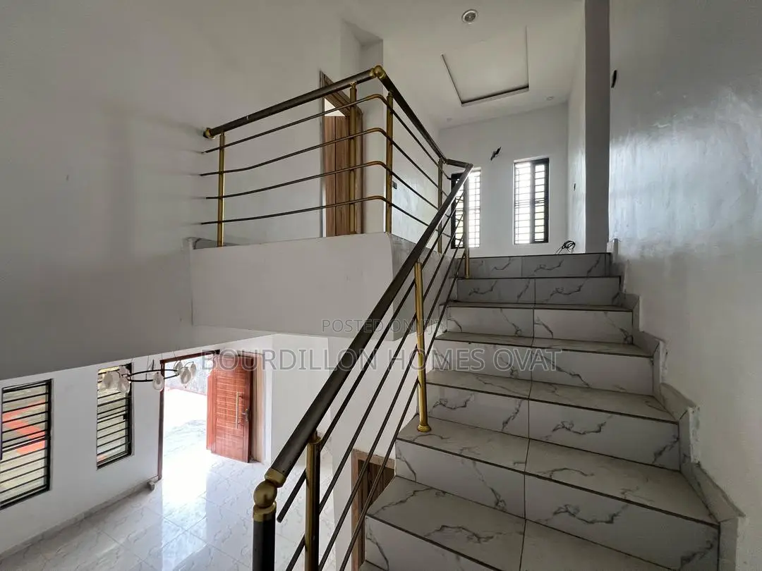 4bdrm Duplex in Lekki for sale