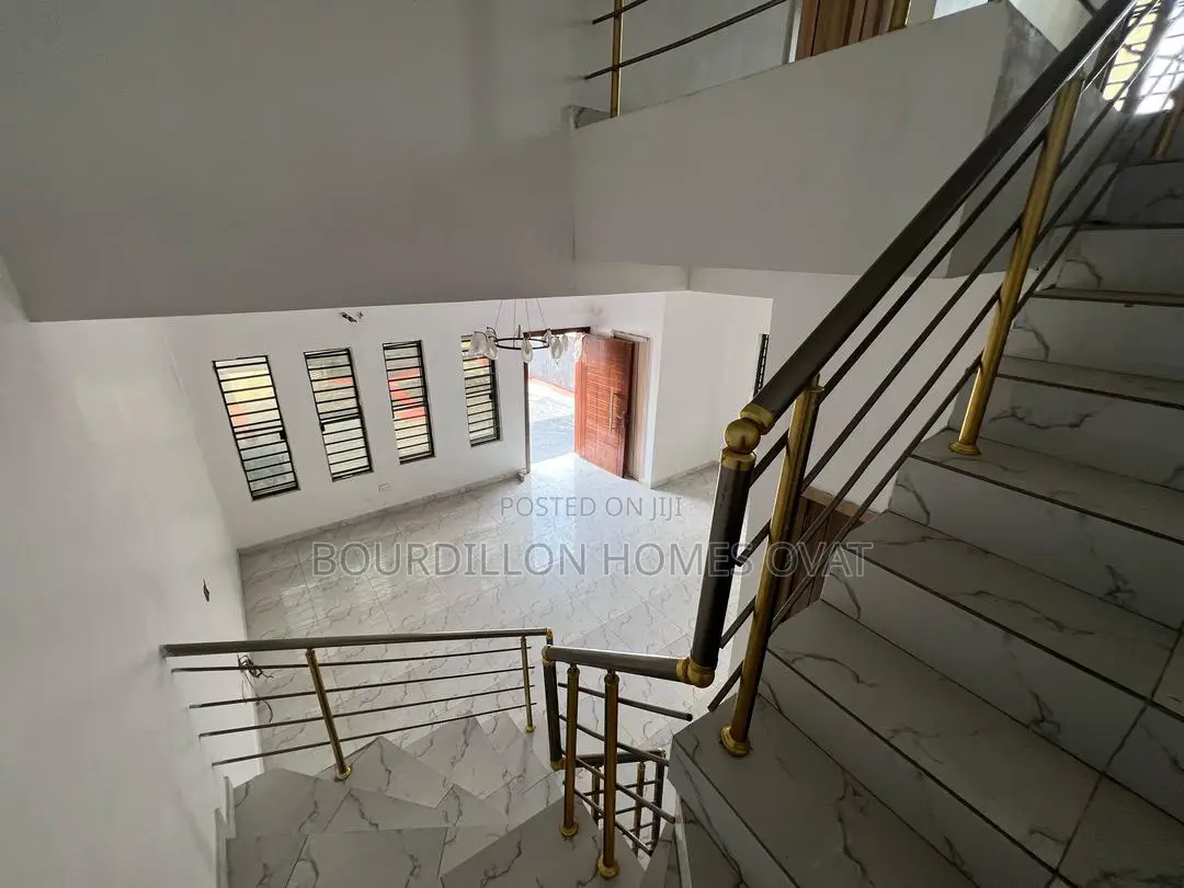 4bdrm Duplex in Lekki for sale