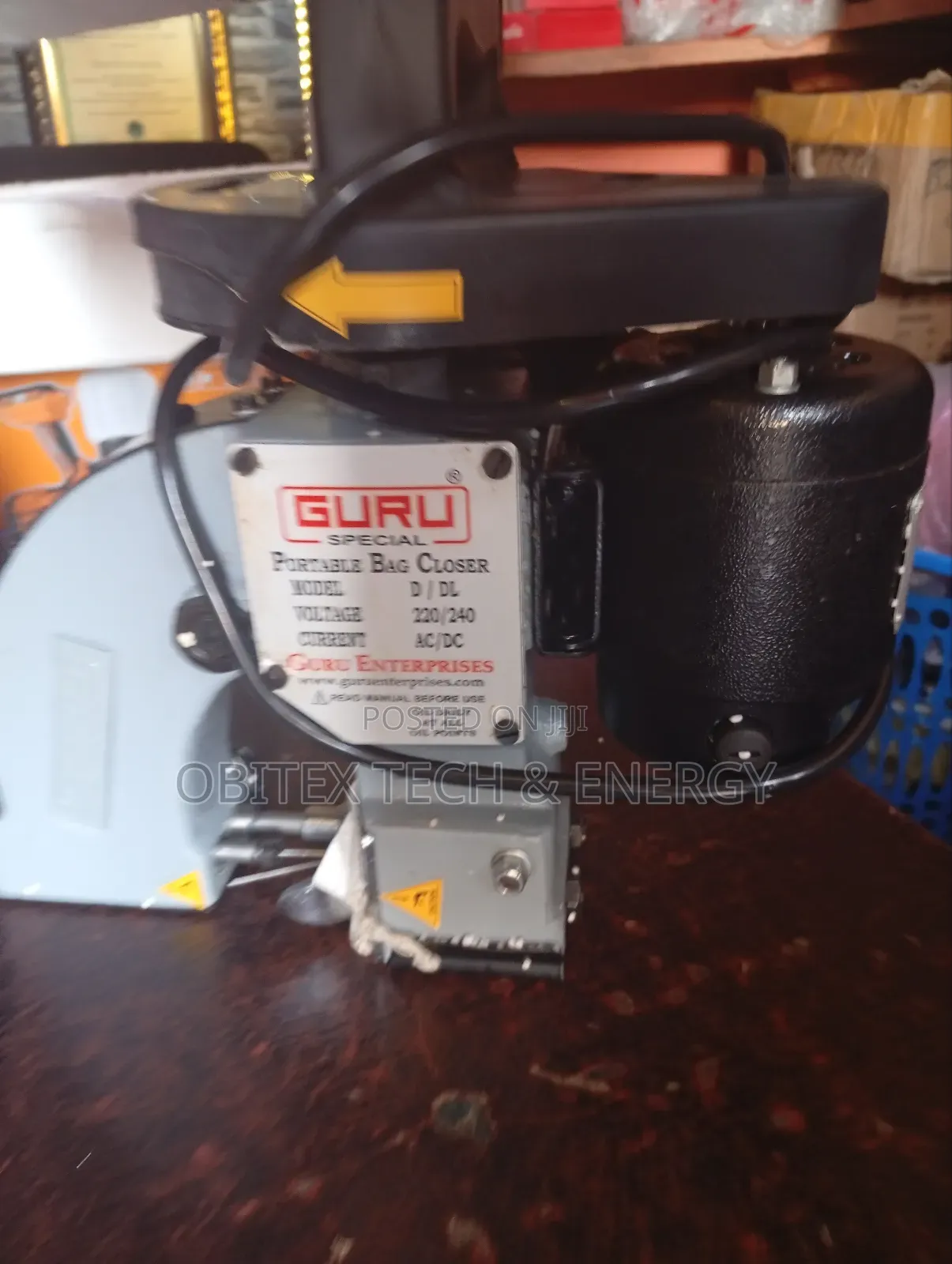 Guru Portable Bag Closer– Industrial Handheld Sewing Machine