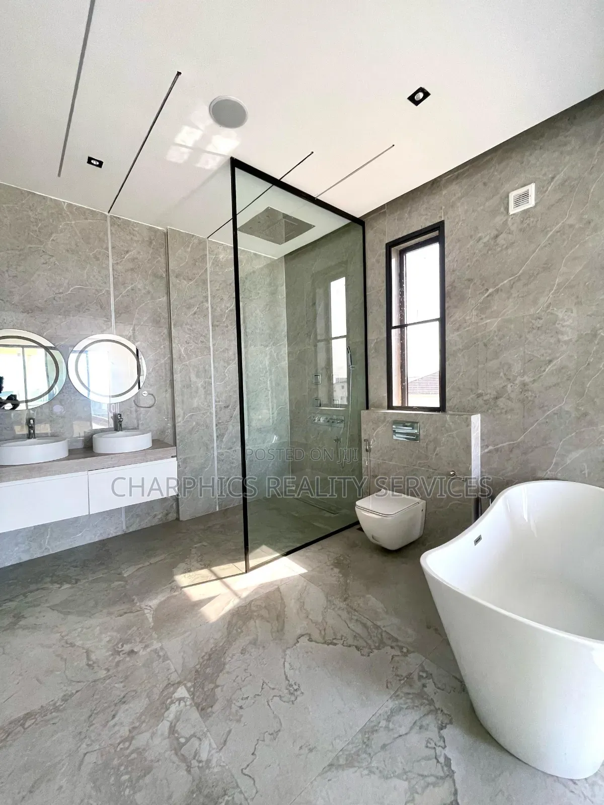 5bdrm Duplex in Ikate for sale