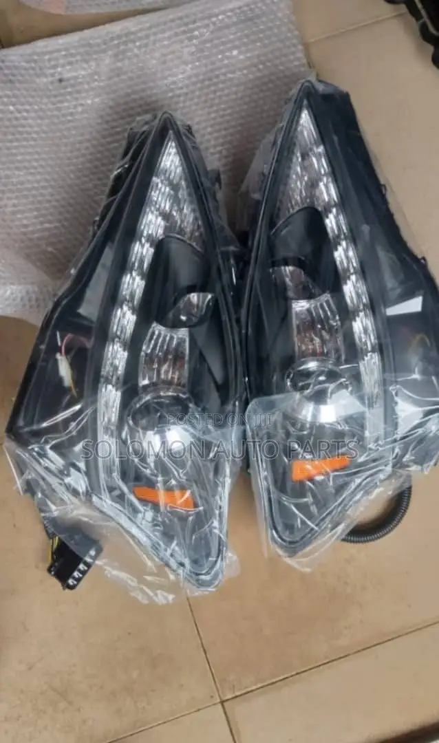 Headlamp Is250 2008 2010 Set